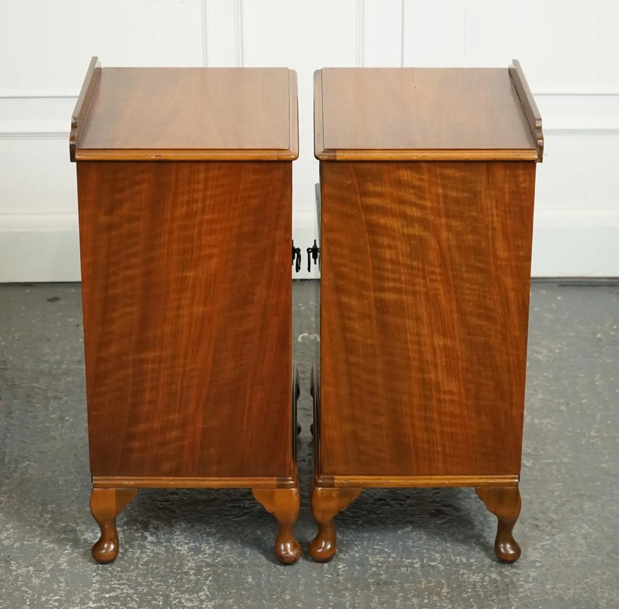 Art Deco Nightstands with Walnut Cabinet and Queen Anne Legs