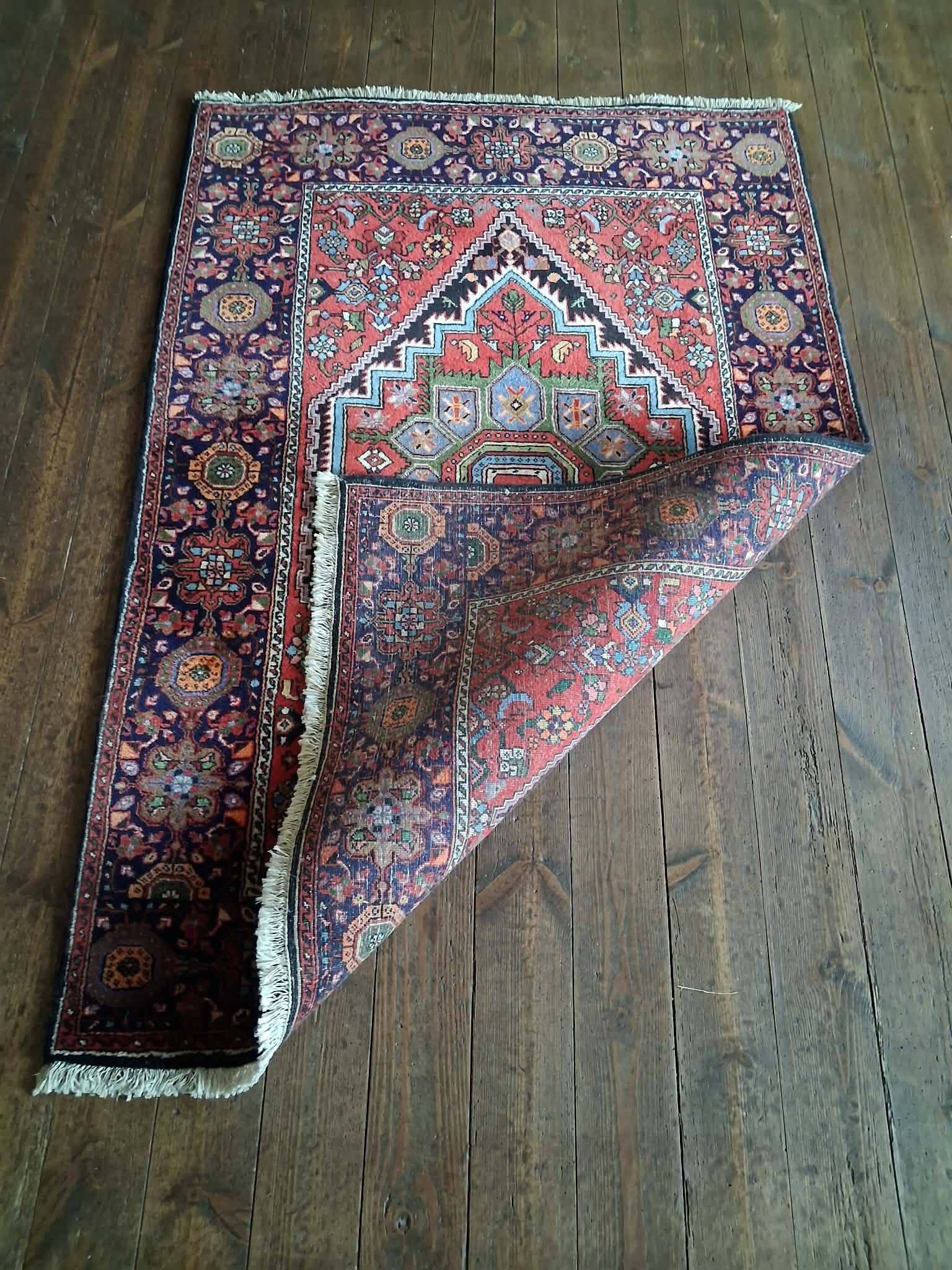 Handmade Persian Tabriz carpet 157x106cm
