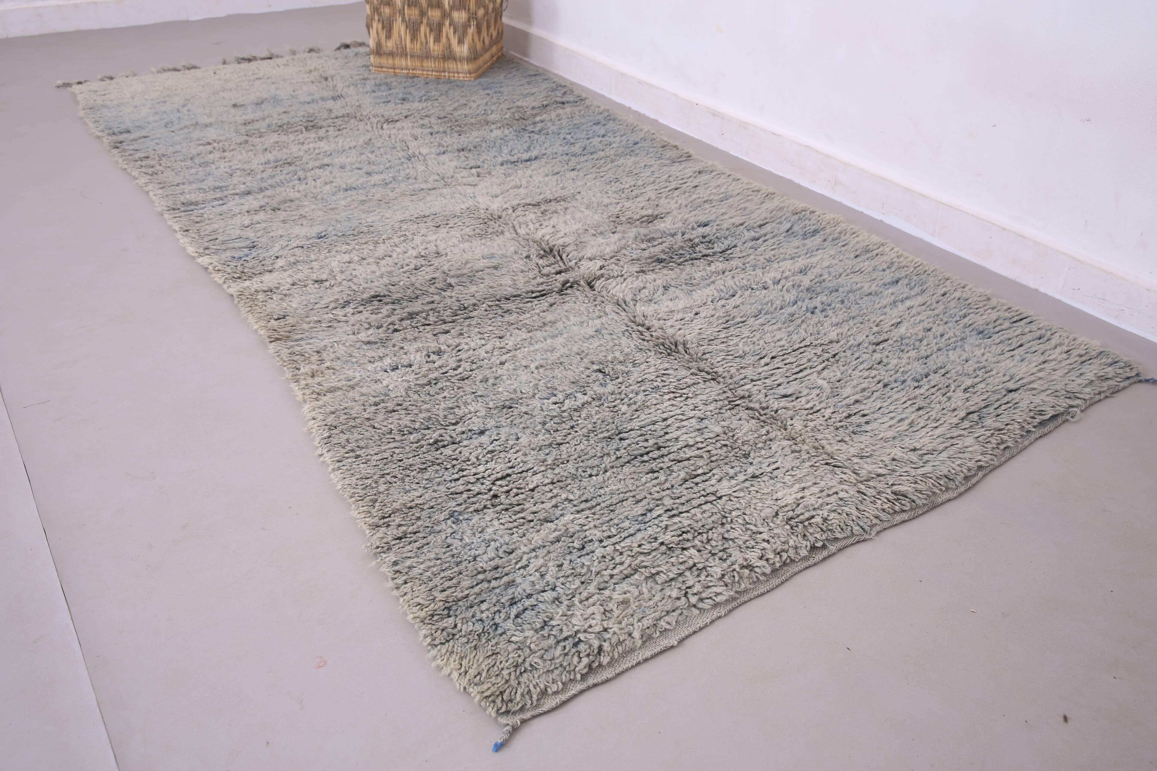 Pale Vintage Moroccan Rug 137 x 295 cm - Berber Wool Rug - Handmade Rug