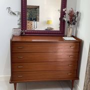 Vintage chest of drawers with 4 drawers and tapered legs by Simmob (1960s/1970s)