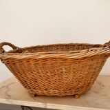 Basket, wicker laundry basket