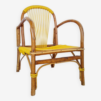 Fauteuil enfant bois et scoubidou jaune