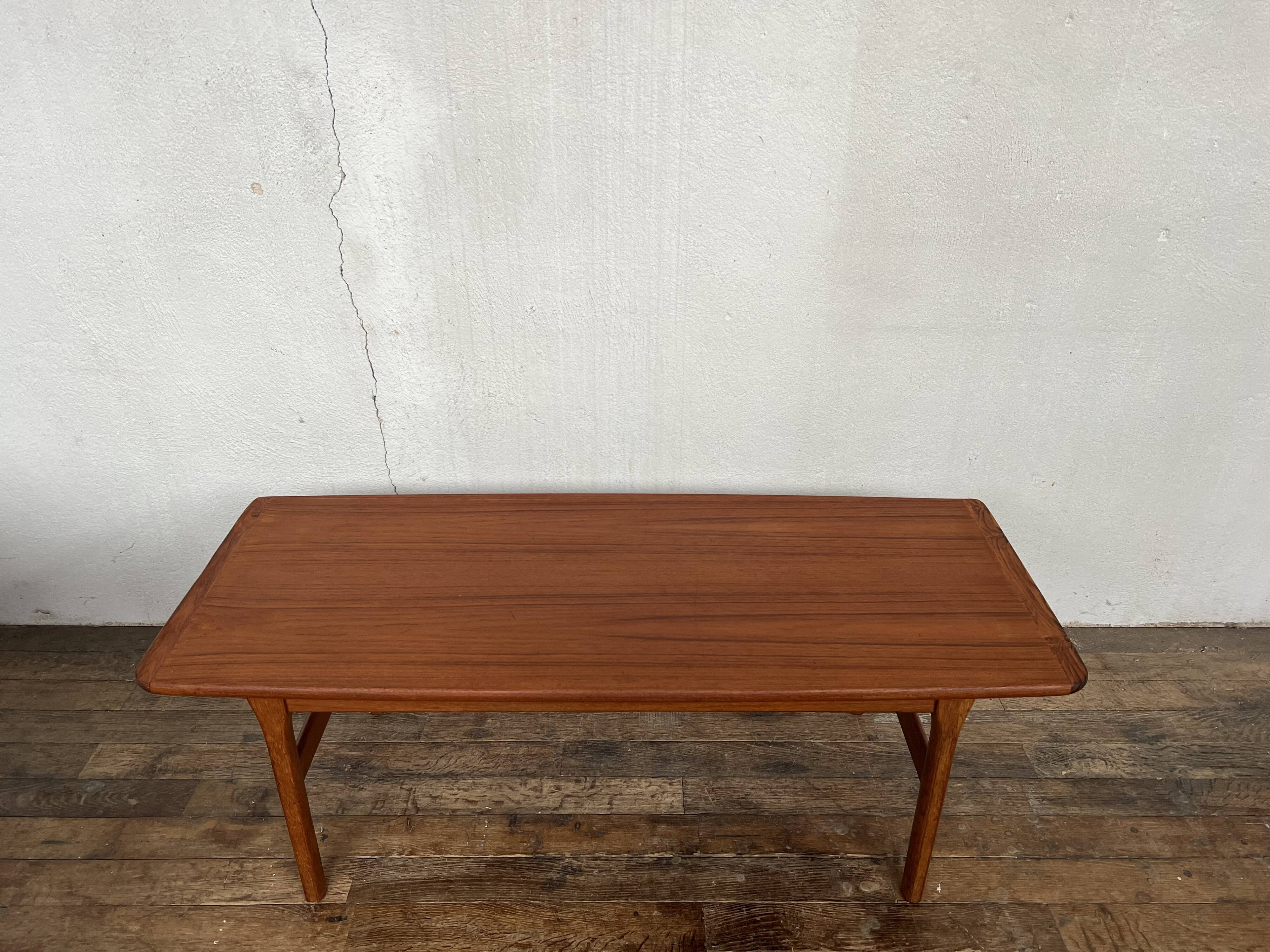 Scandinavian teak coffee table 1960 Denmark