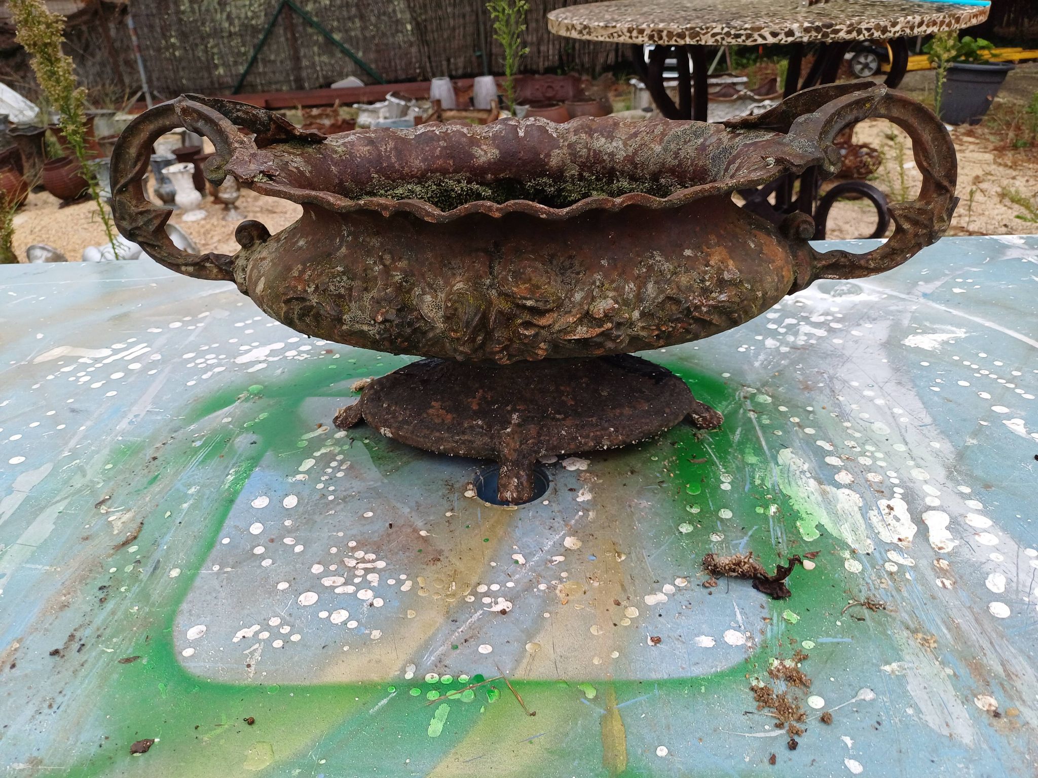 1 Jardinière en Fonte 1900 de Charleville - Mézières