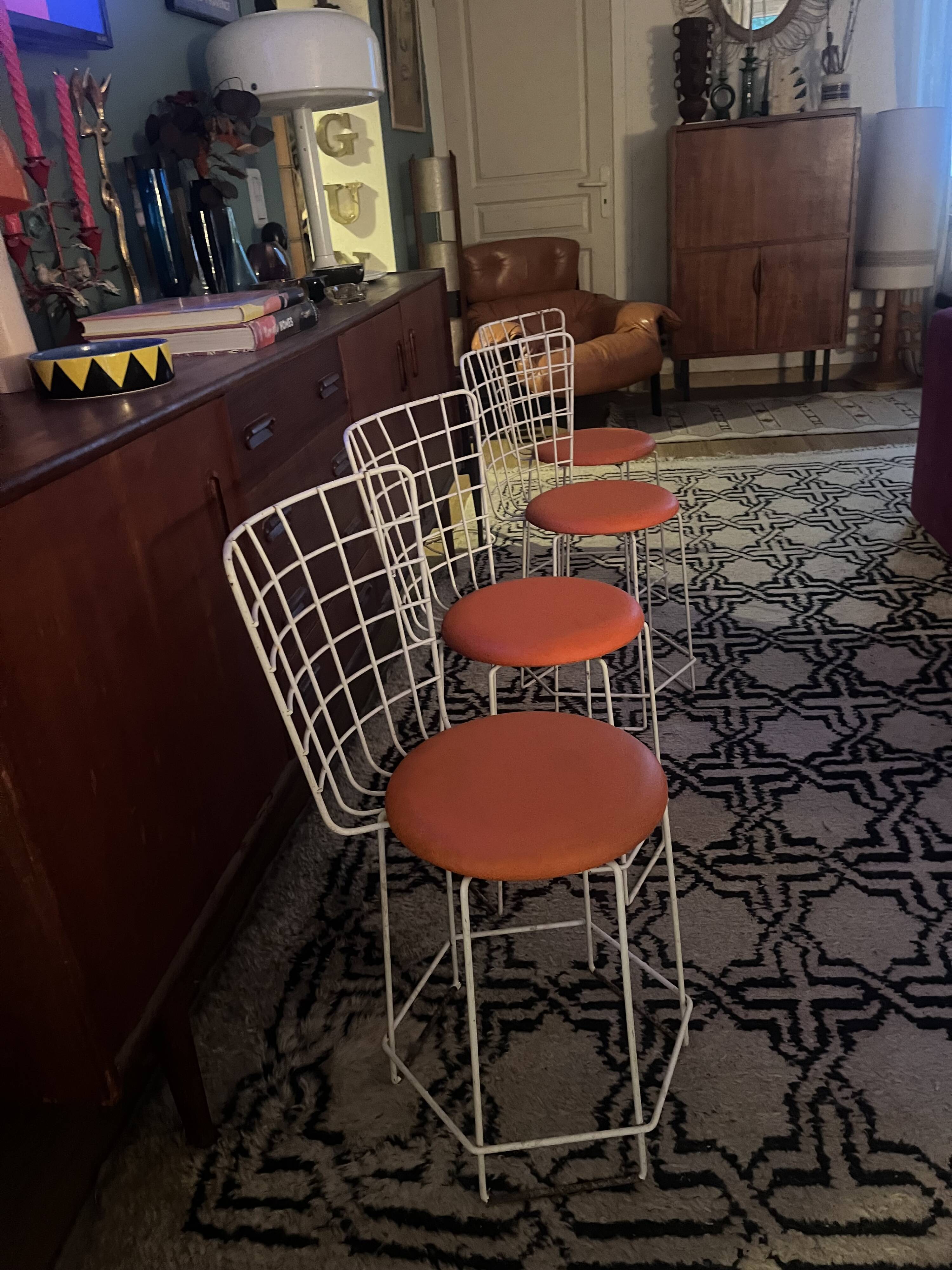 Série de 4 chaises années 70