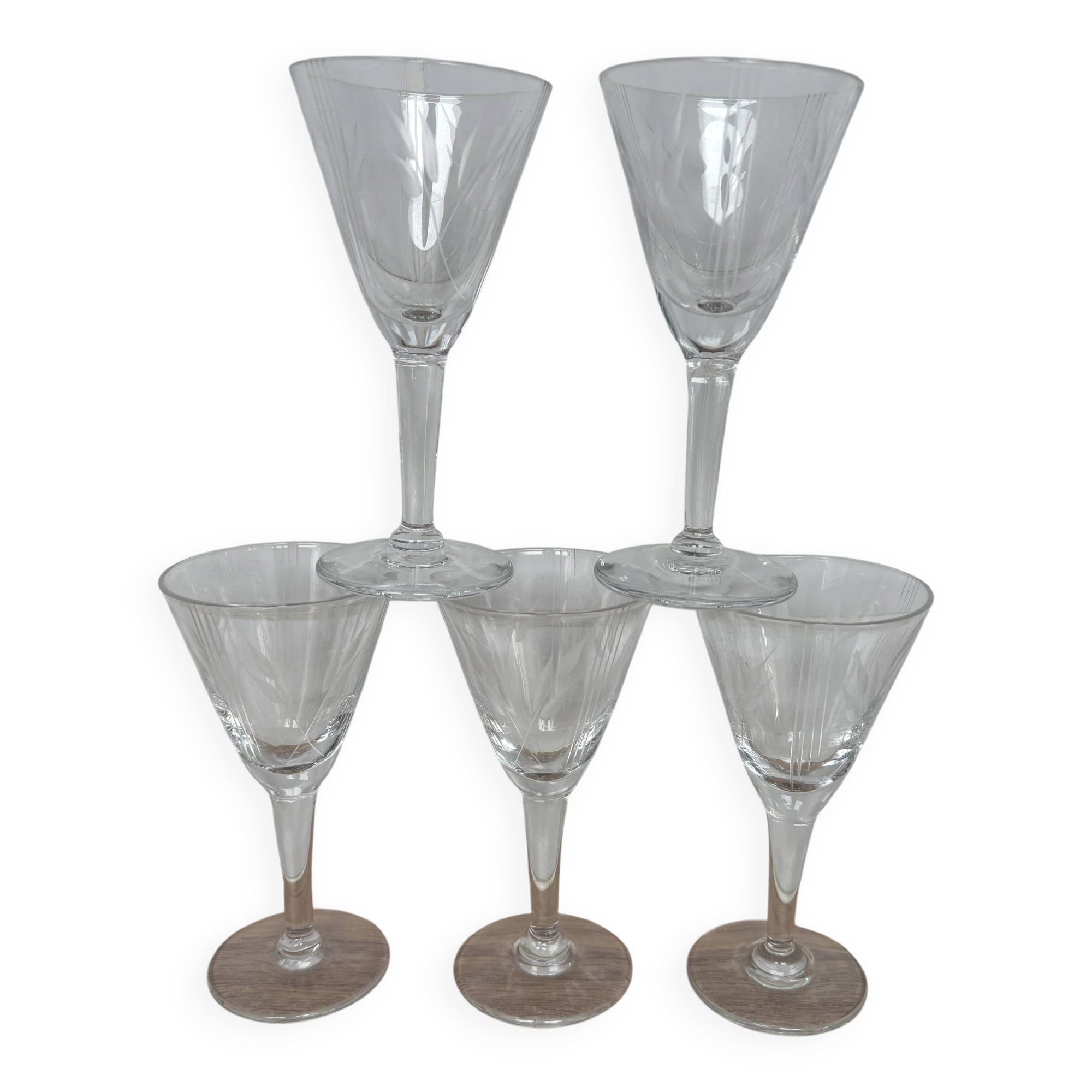 Set of 5 engraved glass liqueur glasses