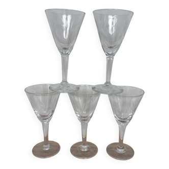 Set of 5 engraved glass liqueur glasses