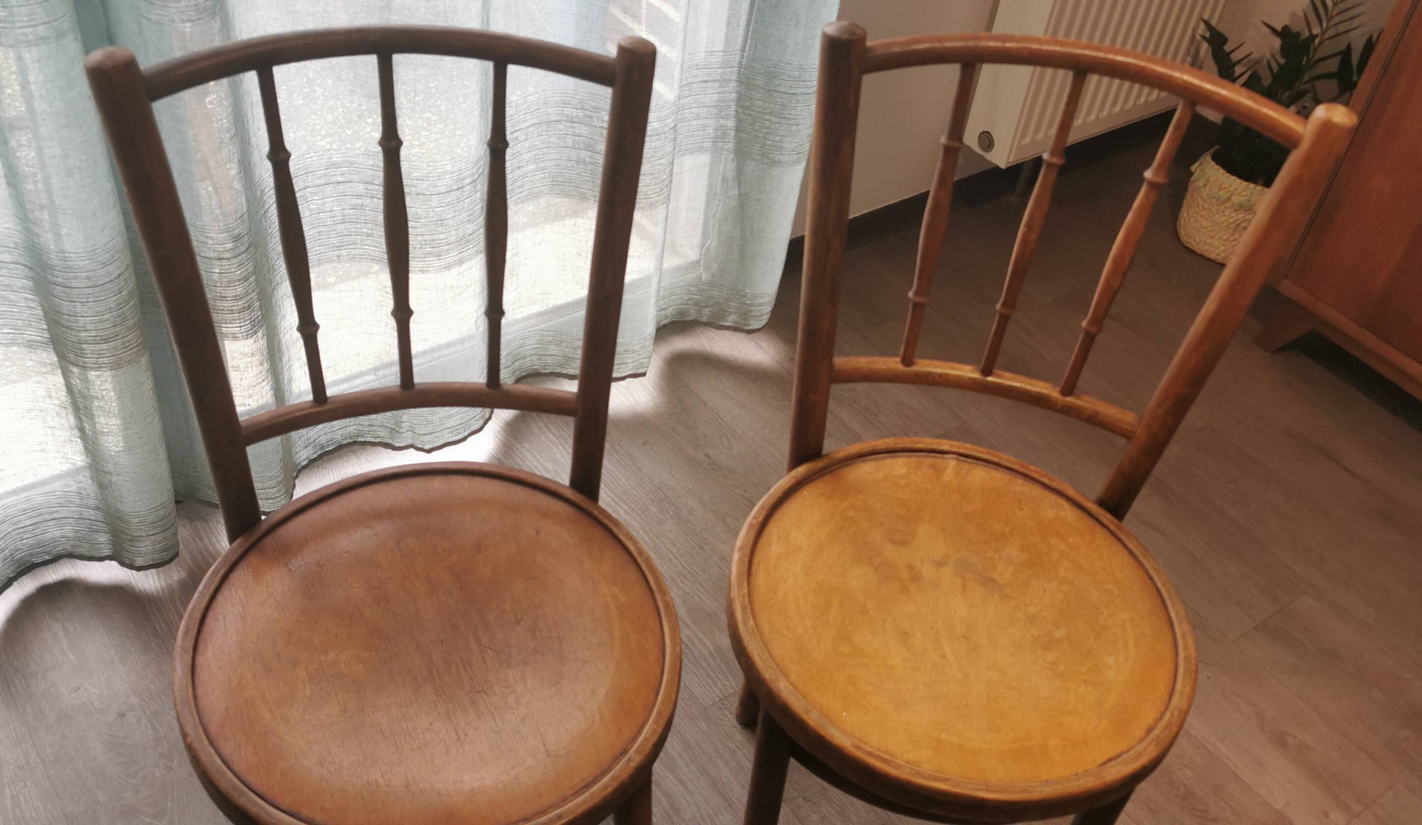 Set of 4 bistro chairs