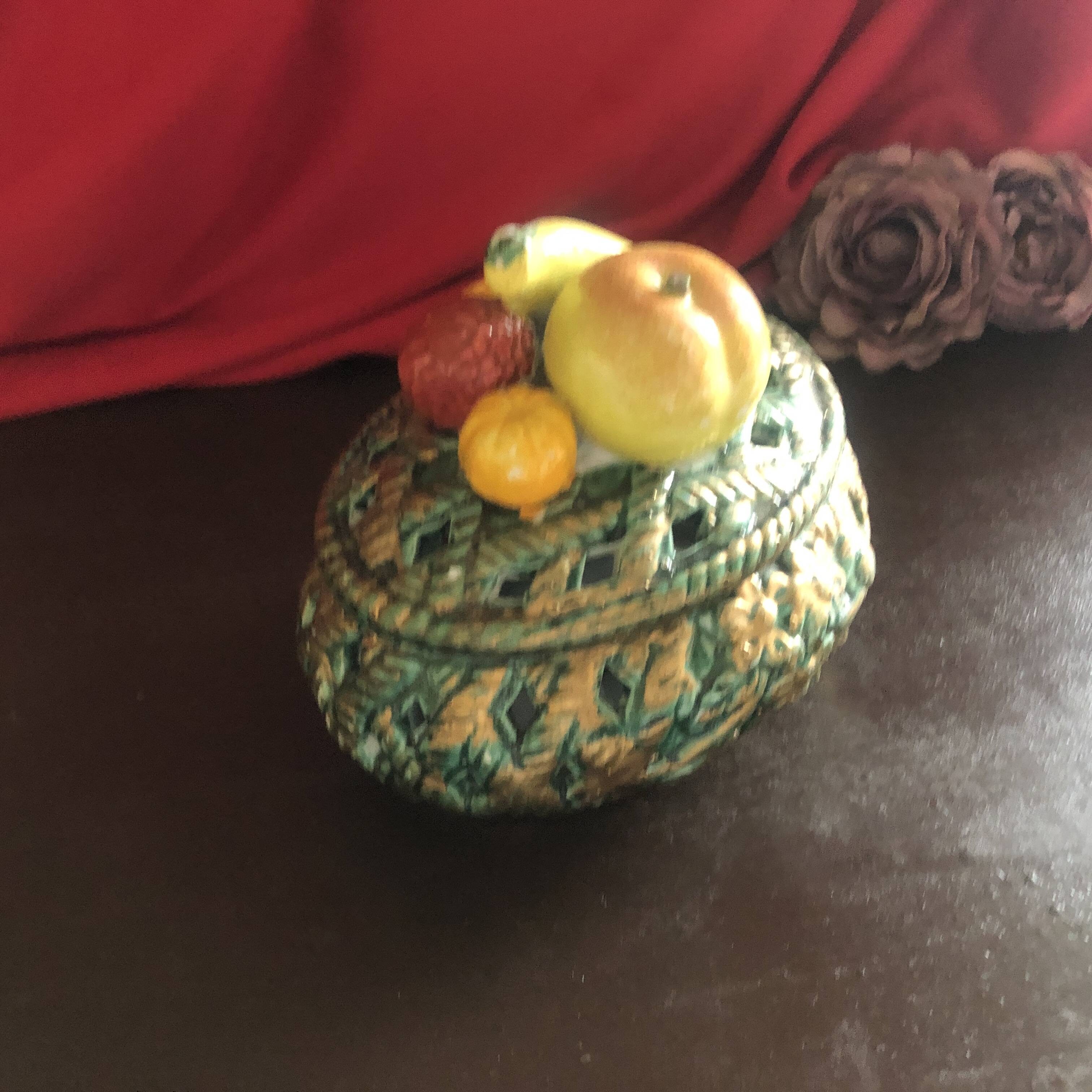 Openwork earthenware candy box with fruit slip