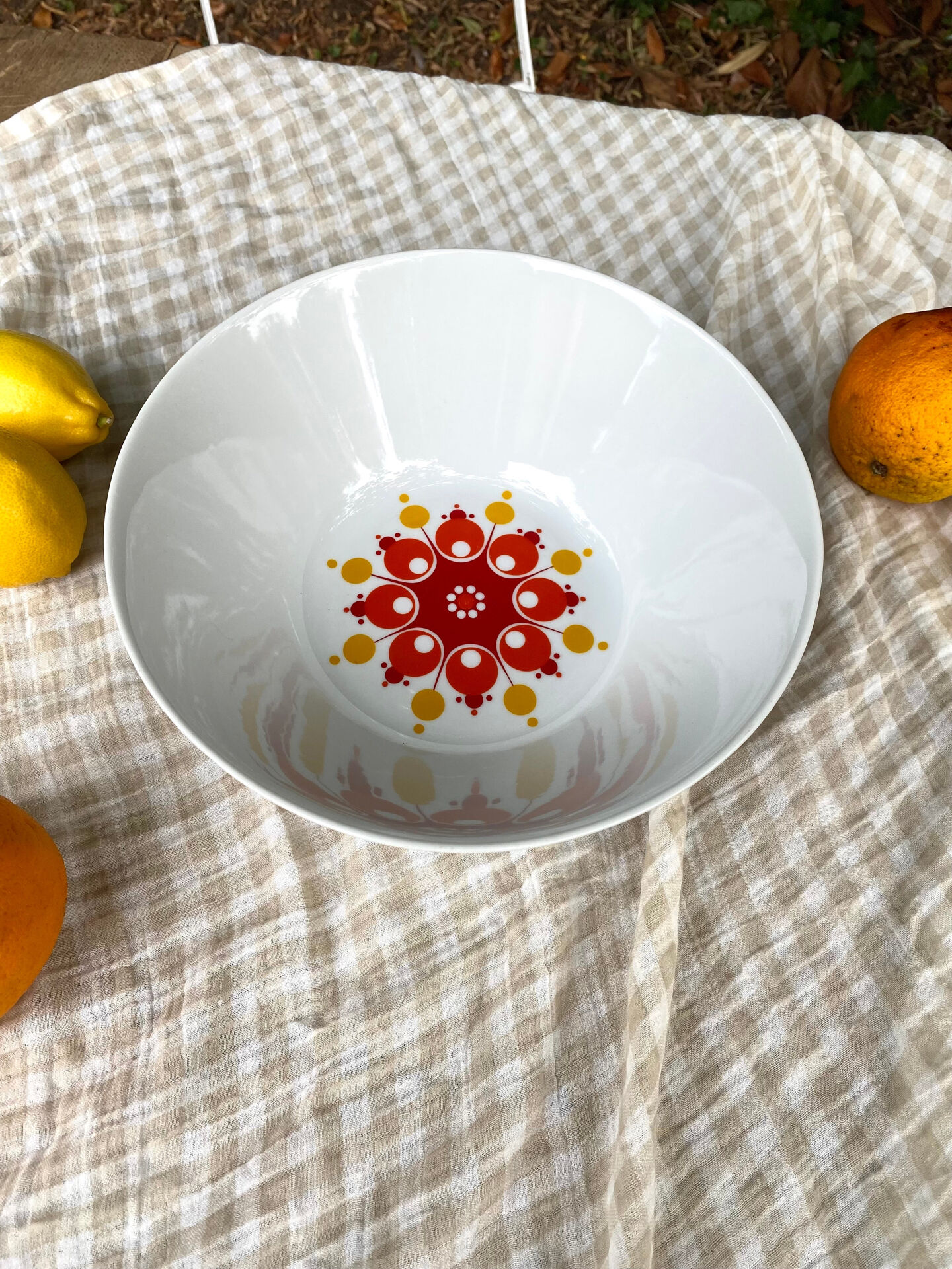 Winterling Schwarzenbach salad bowl, pop sun decor