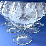 Suite of six tasting glasses of engraved crystal cognac