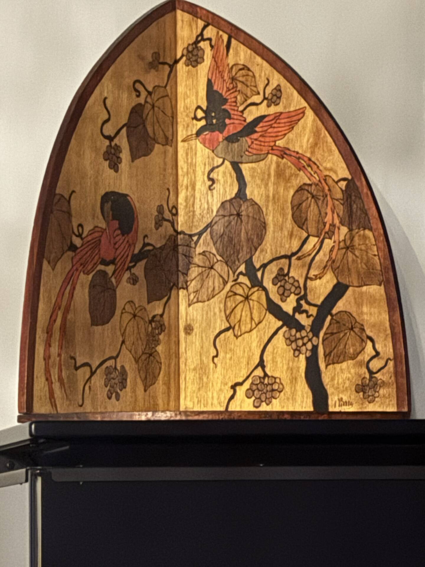 Art Nouveau corner shelf signed Clarry