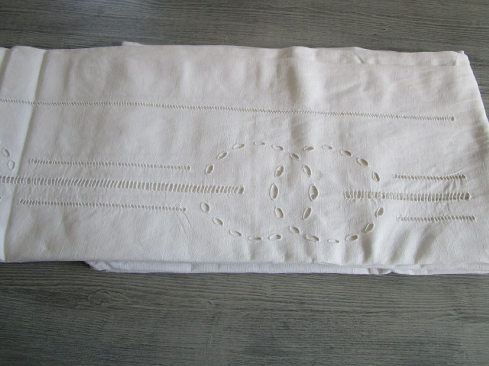 Old sheet 285x230cm - embroidery and embroidery of days