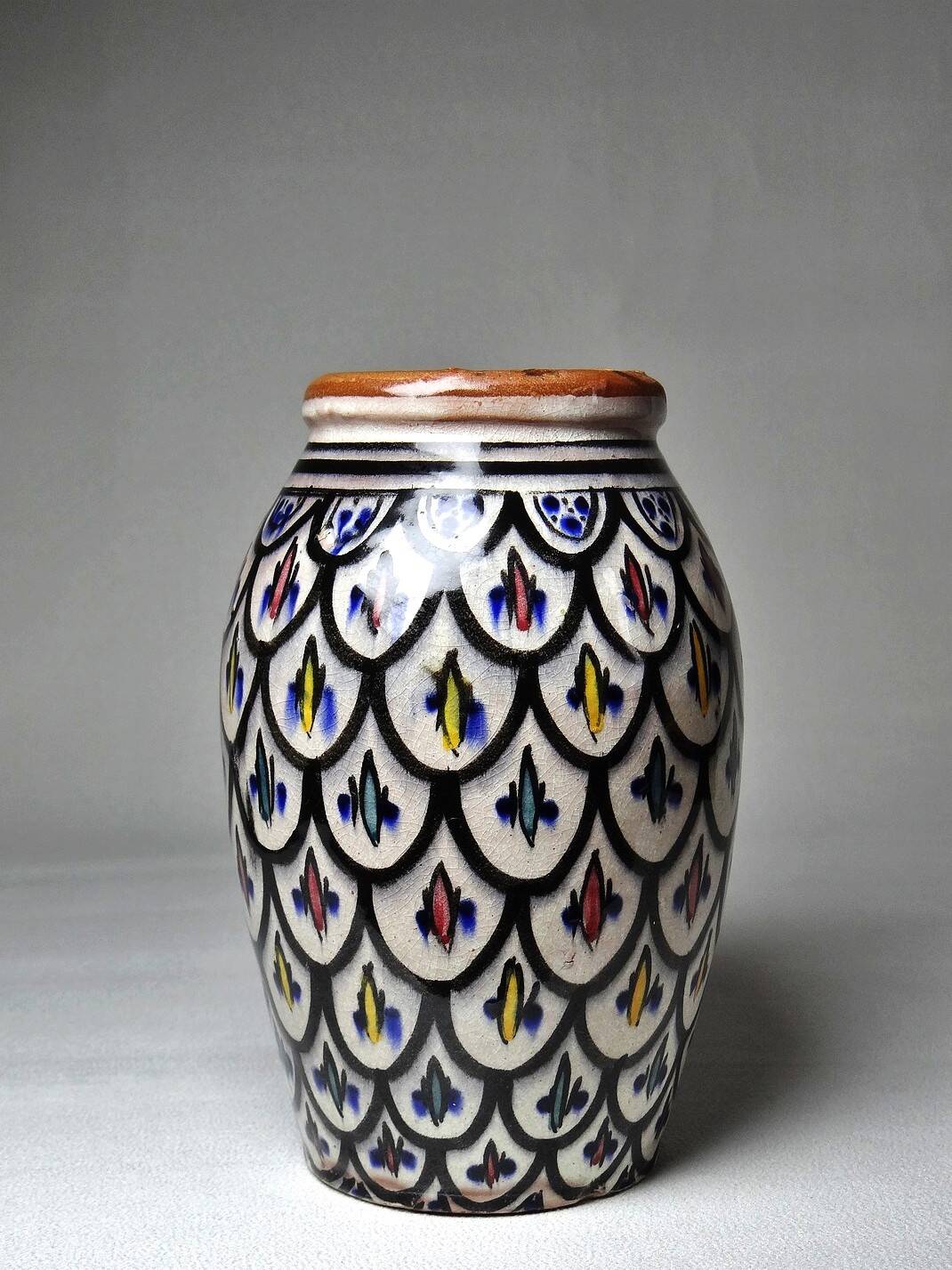 Small Moroccan Safi vintage handcrafted pottery vase
