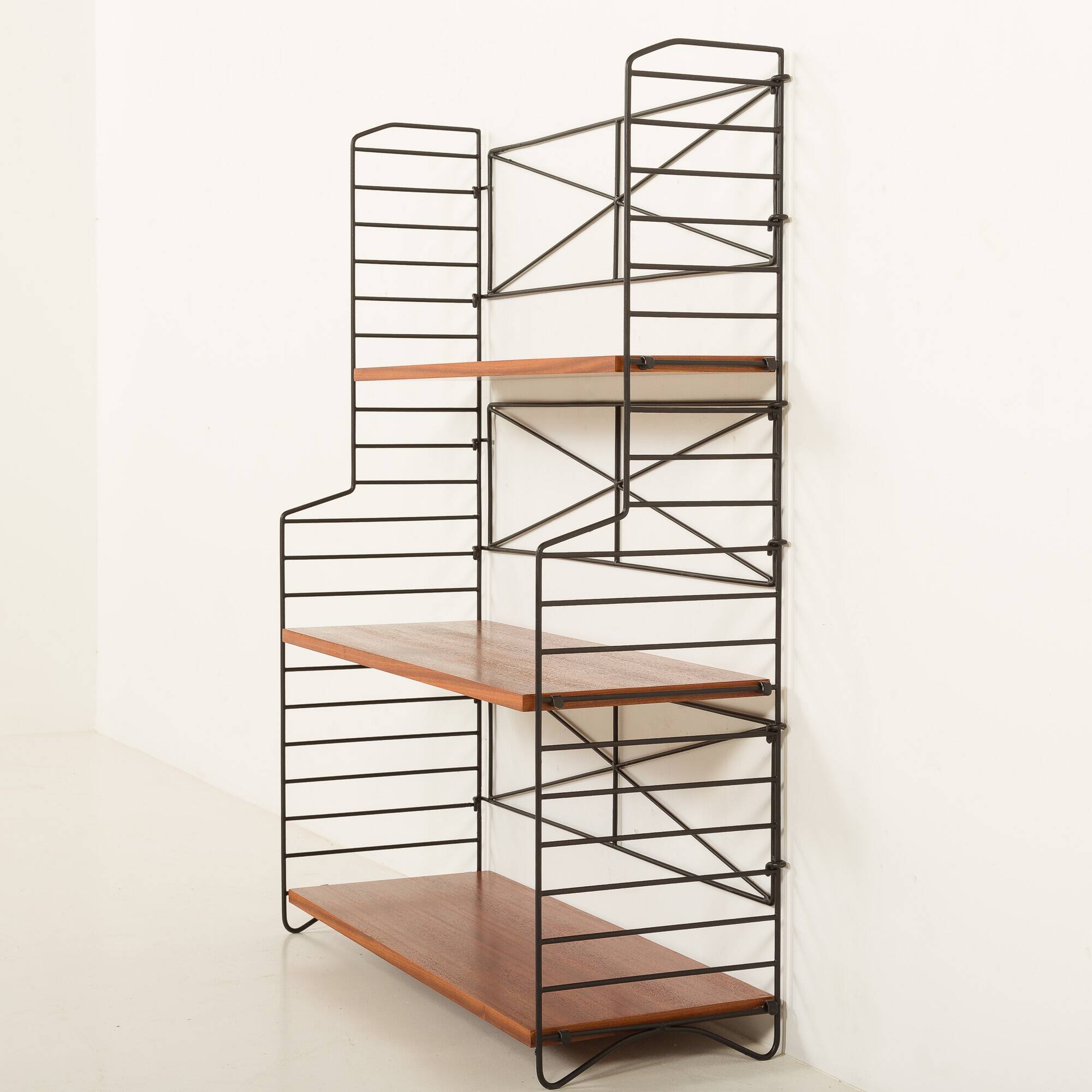 Étagère autoportante String scandinave des années 1960, Suède