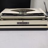 Adler Tippa Typewriter - Azerty Keyboard - works