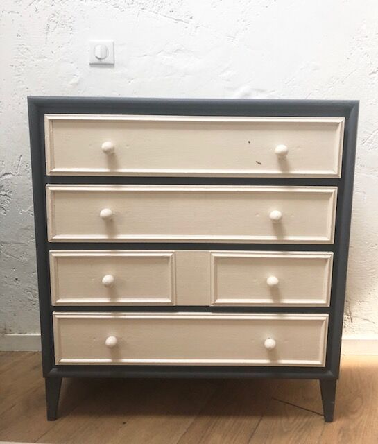 Painted wood chest of drawers