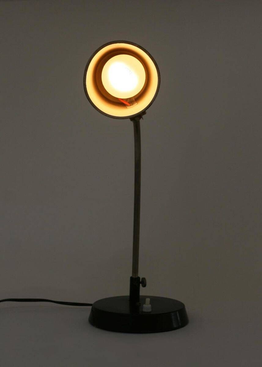 Lampe de table noire des années 60, style milieu de siècle.