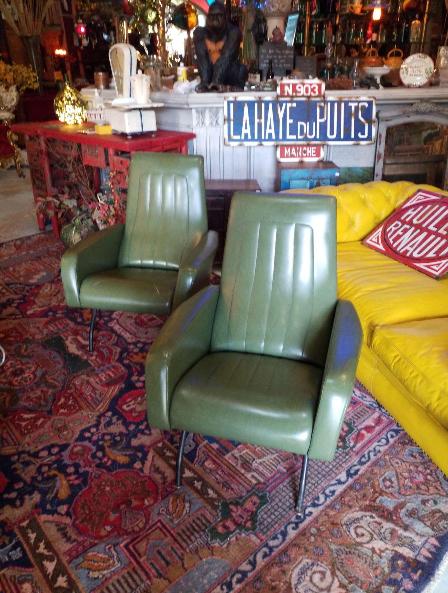 Pair of armchairs 70