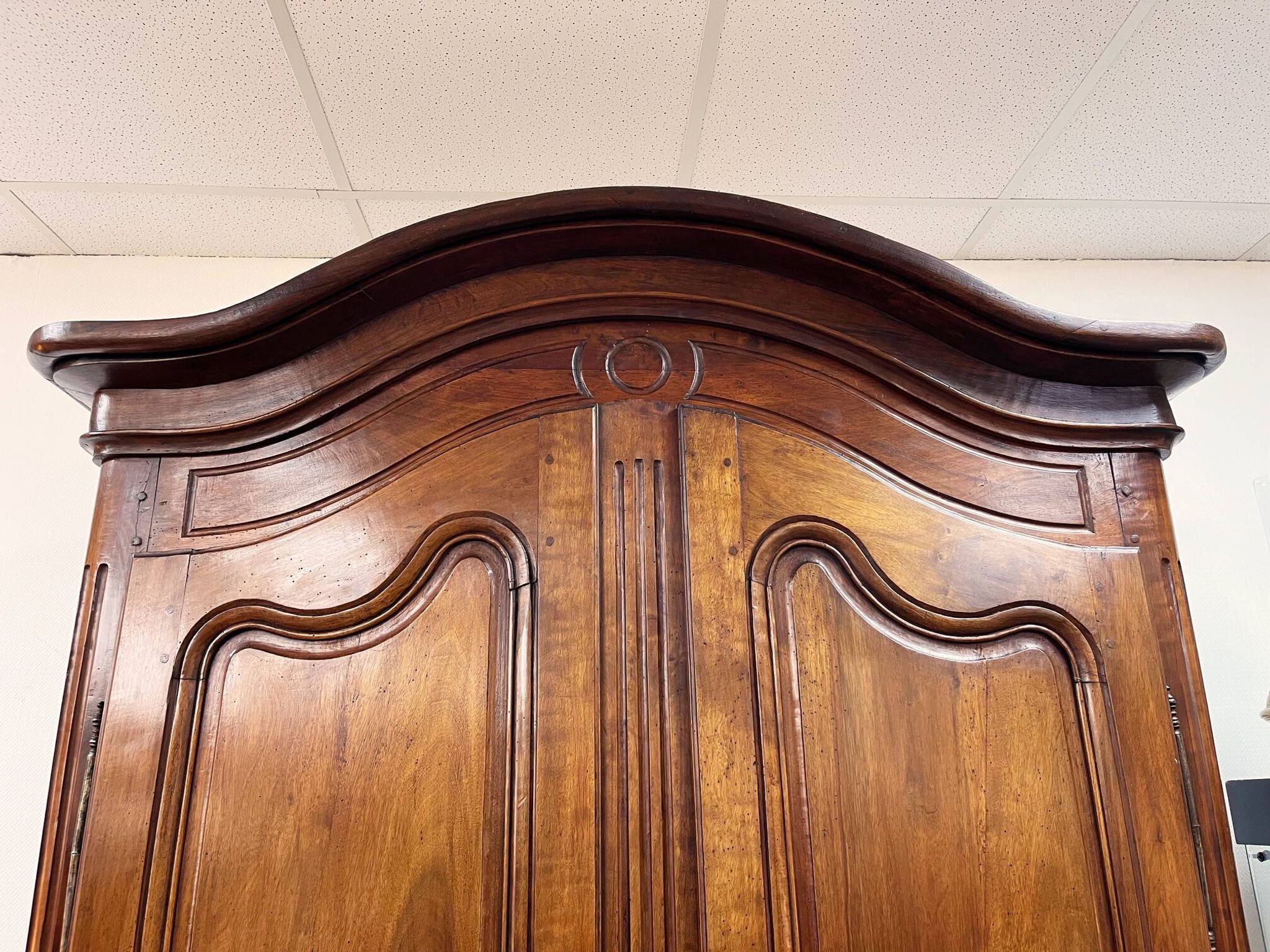 Large Louis XV walnut wardrobe, 19th century