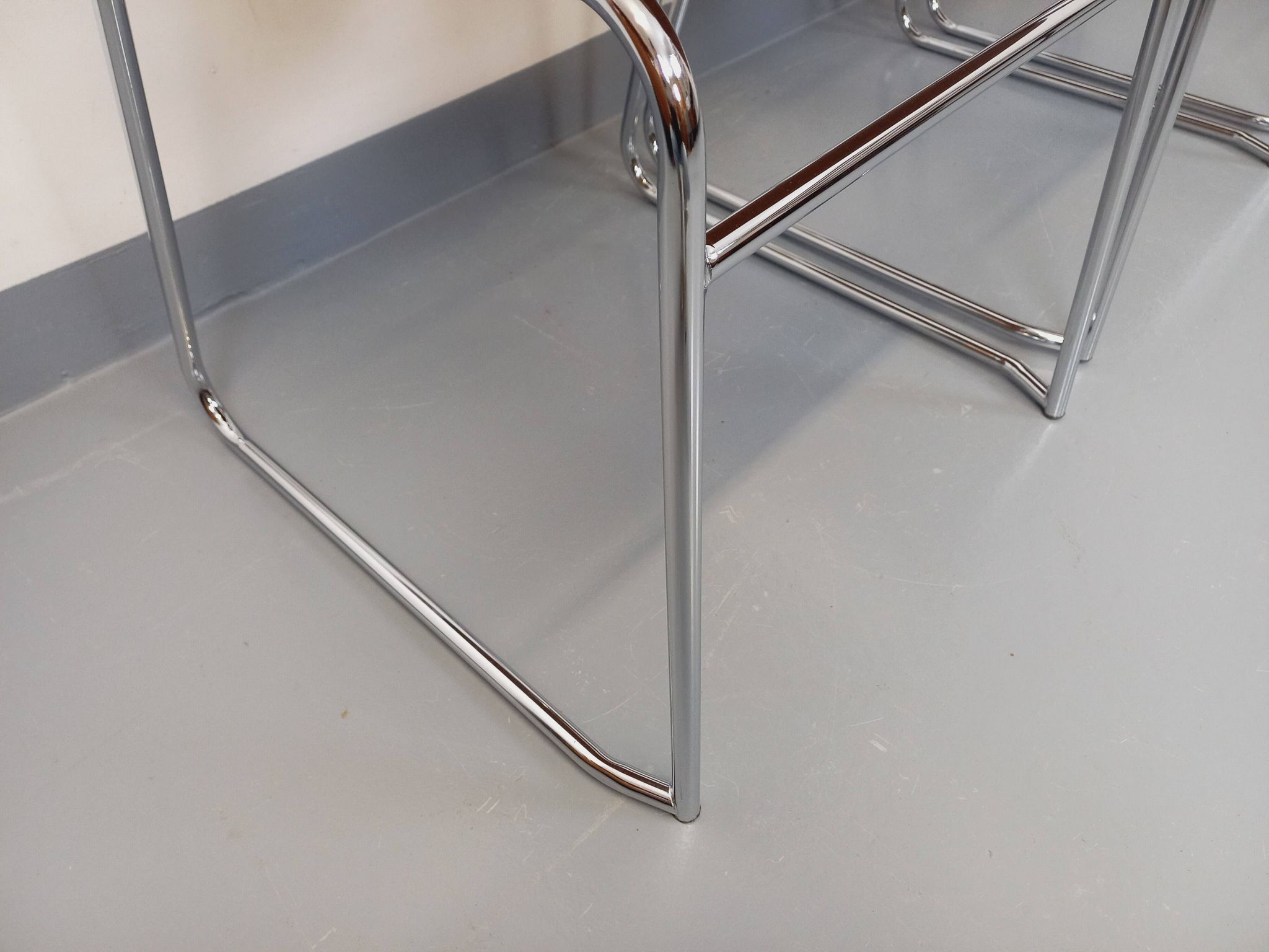 4 vintage sleigh chairs from the 70s, in designer chrome metal