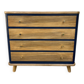 Revisited wooden chest of drawers