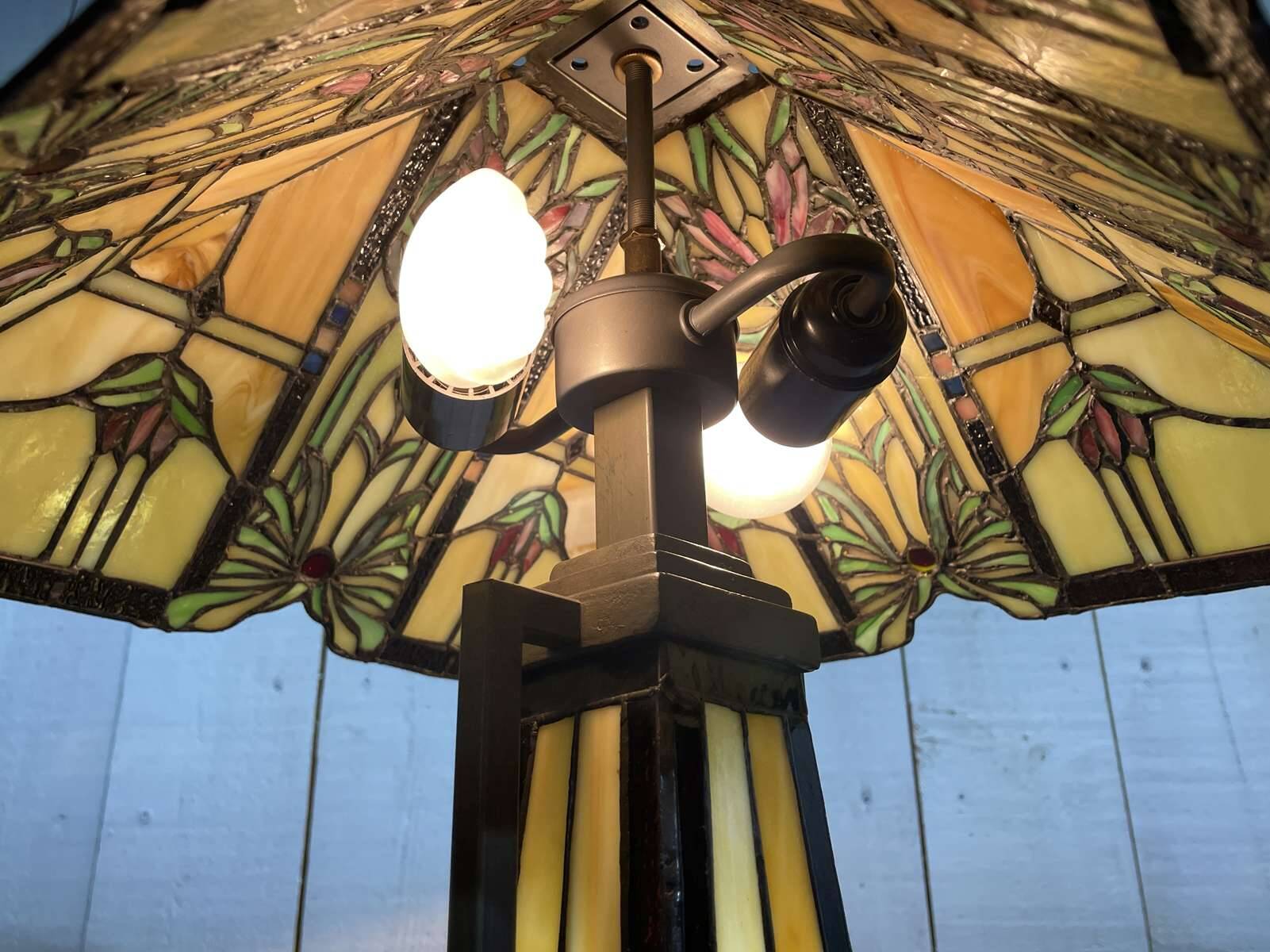 Modern Tiffany style lamp with Art Deco decor