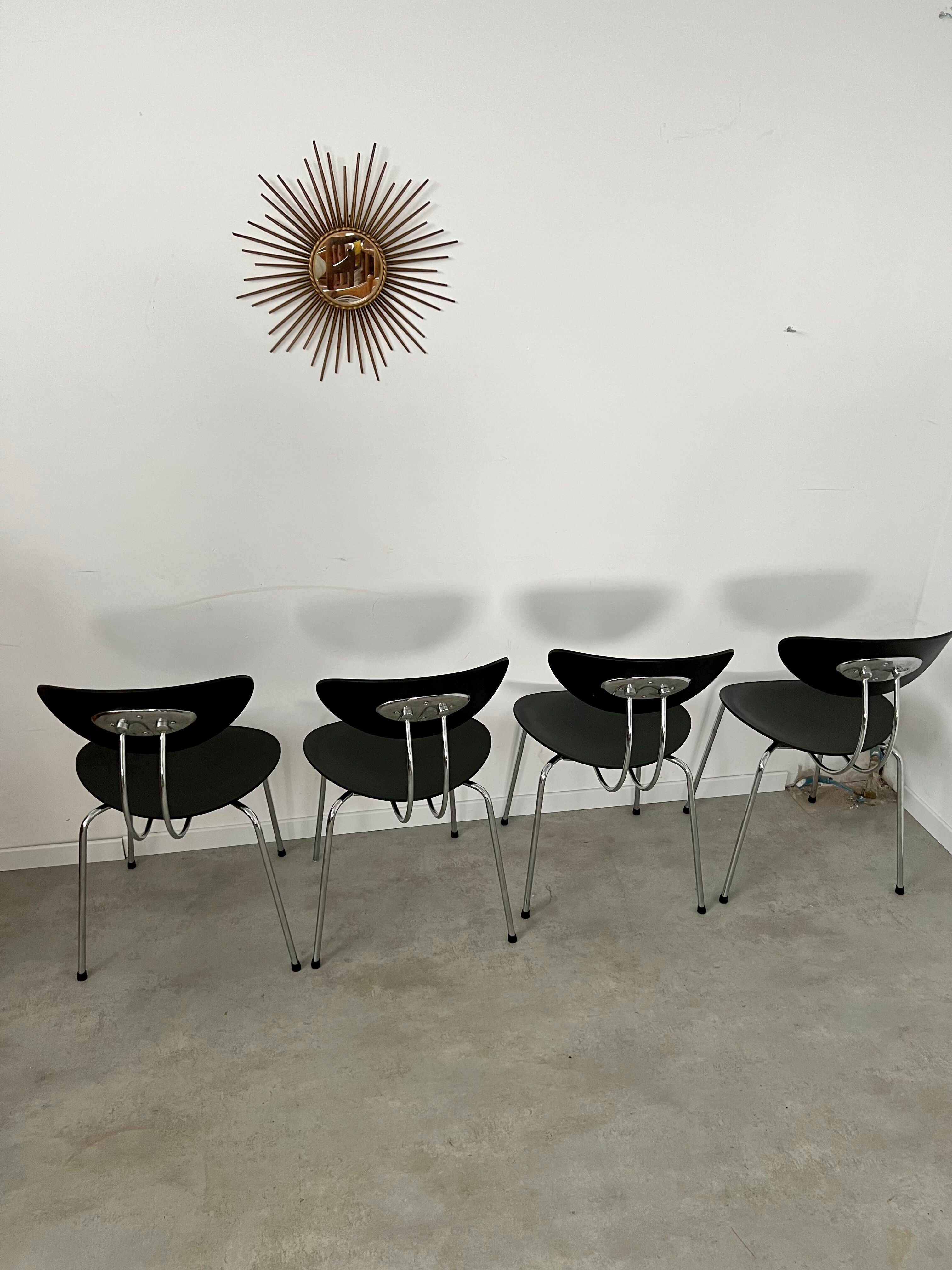 Lot 4 anciennes chaises design italien années 80