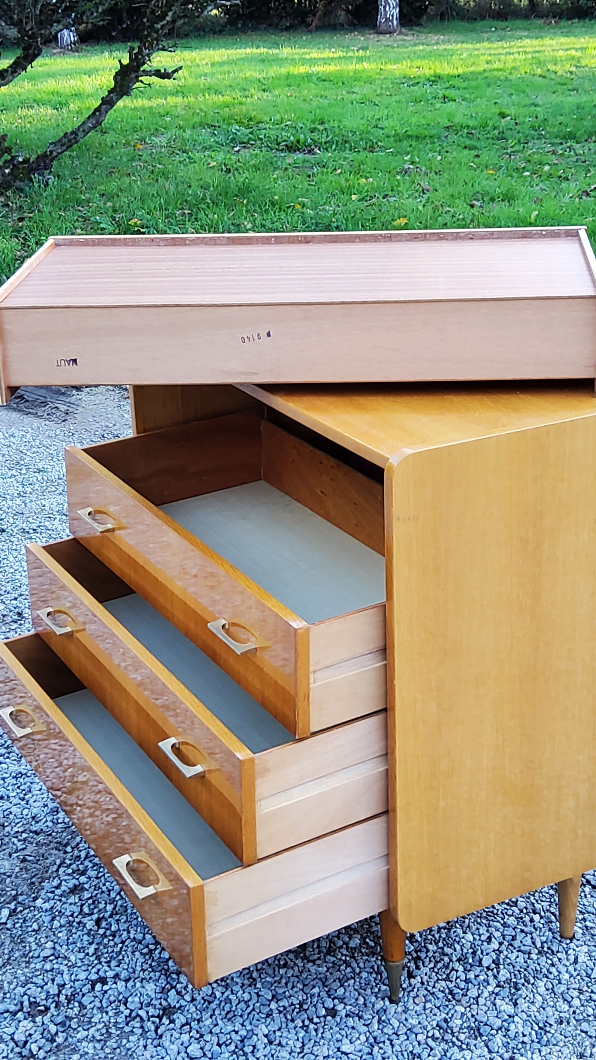 Vintage chest of drawers from the 60s in blond oak 4 drawers conical feet