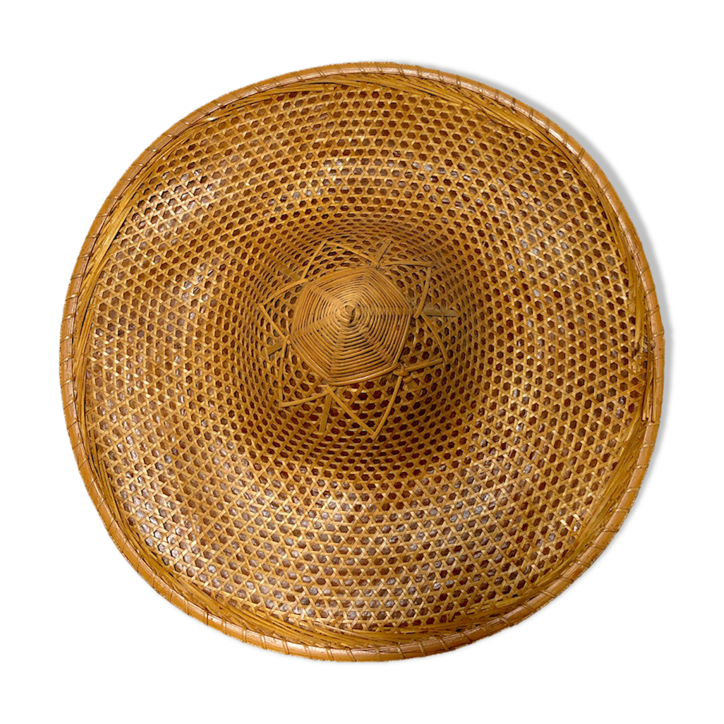 Decorating hat in caning