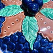 Illusion pie dish blueberry pie