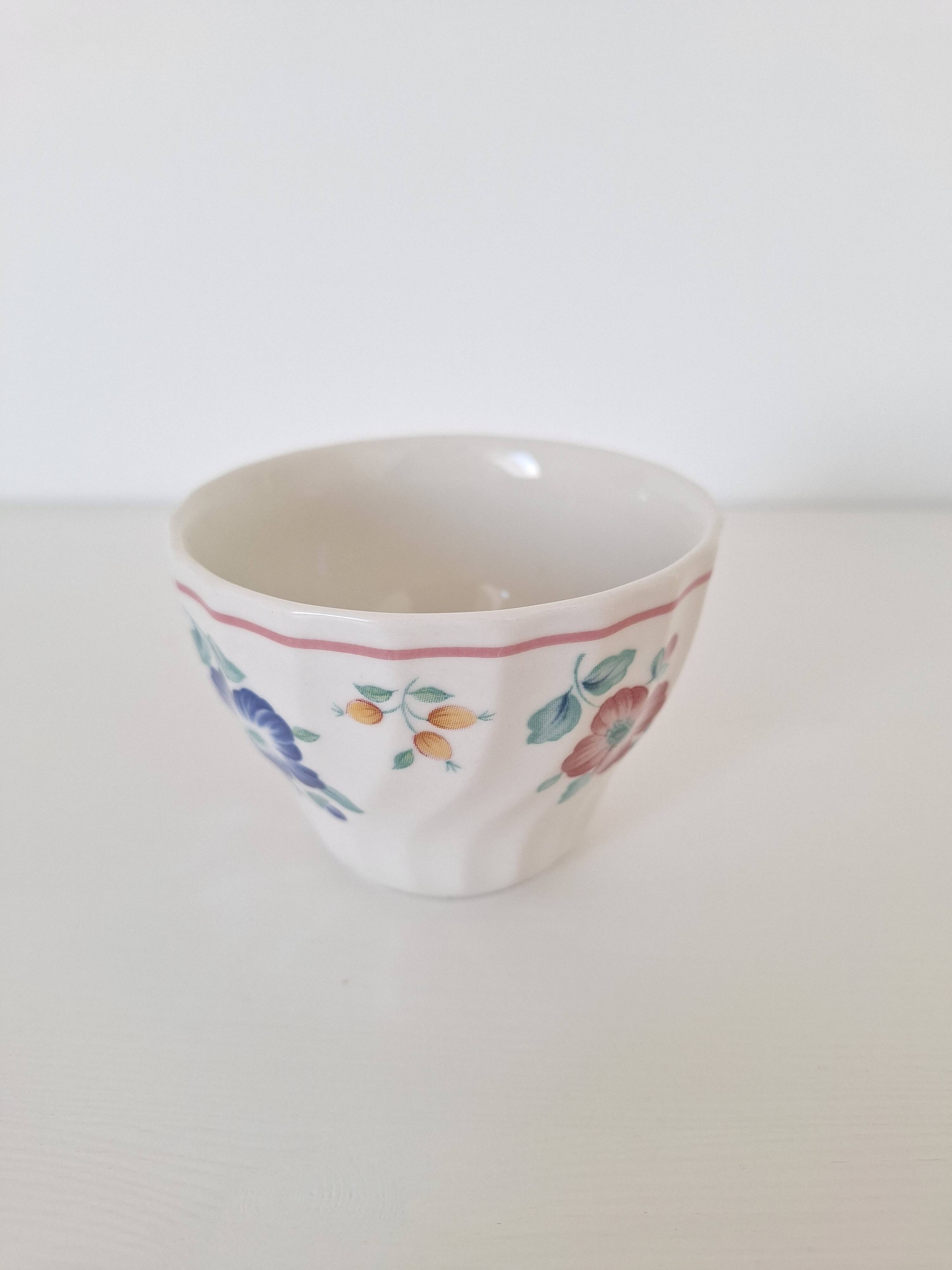 English flower cup Churchill