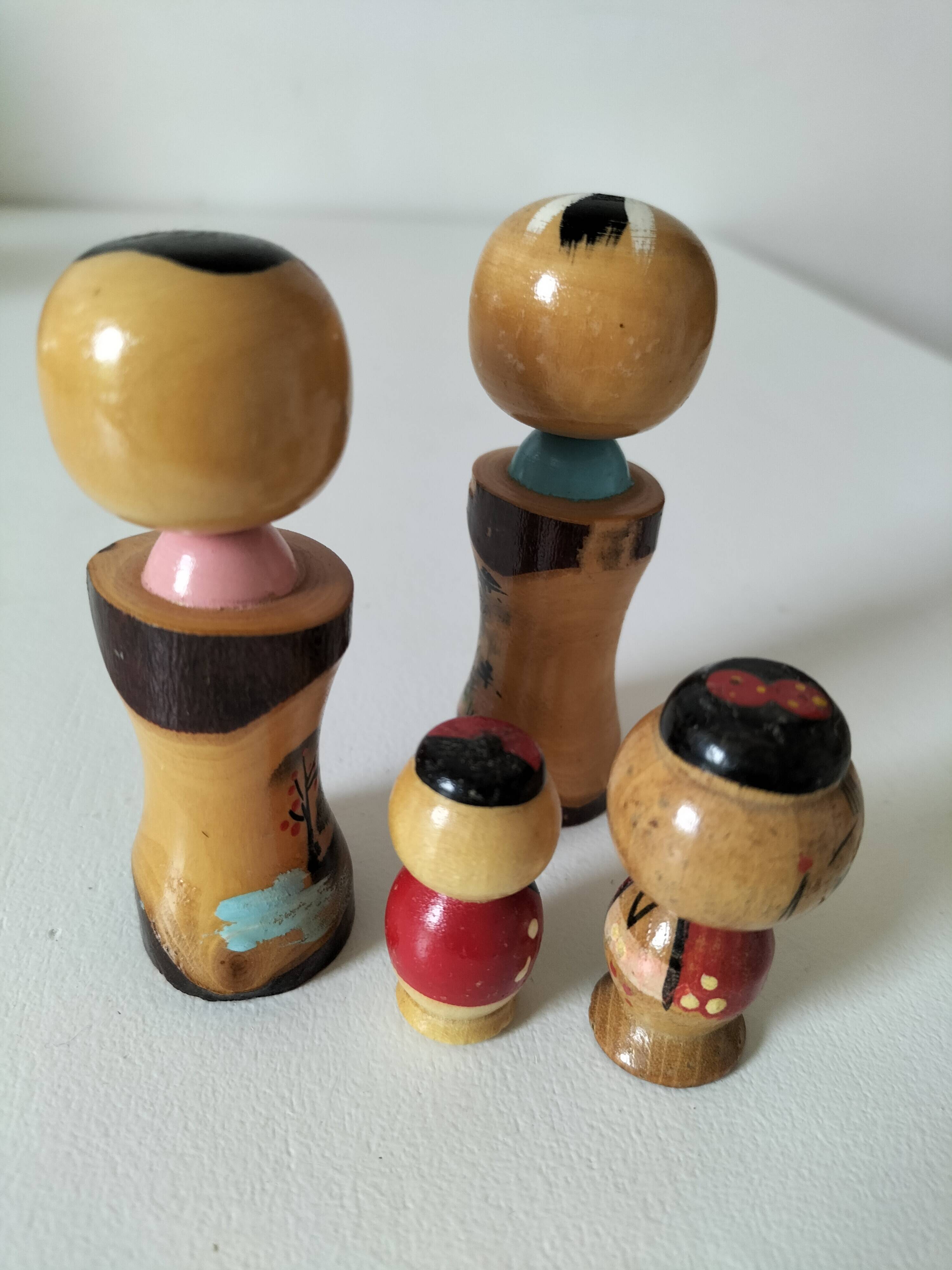 Kokeshi doll set