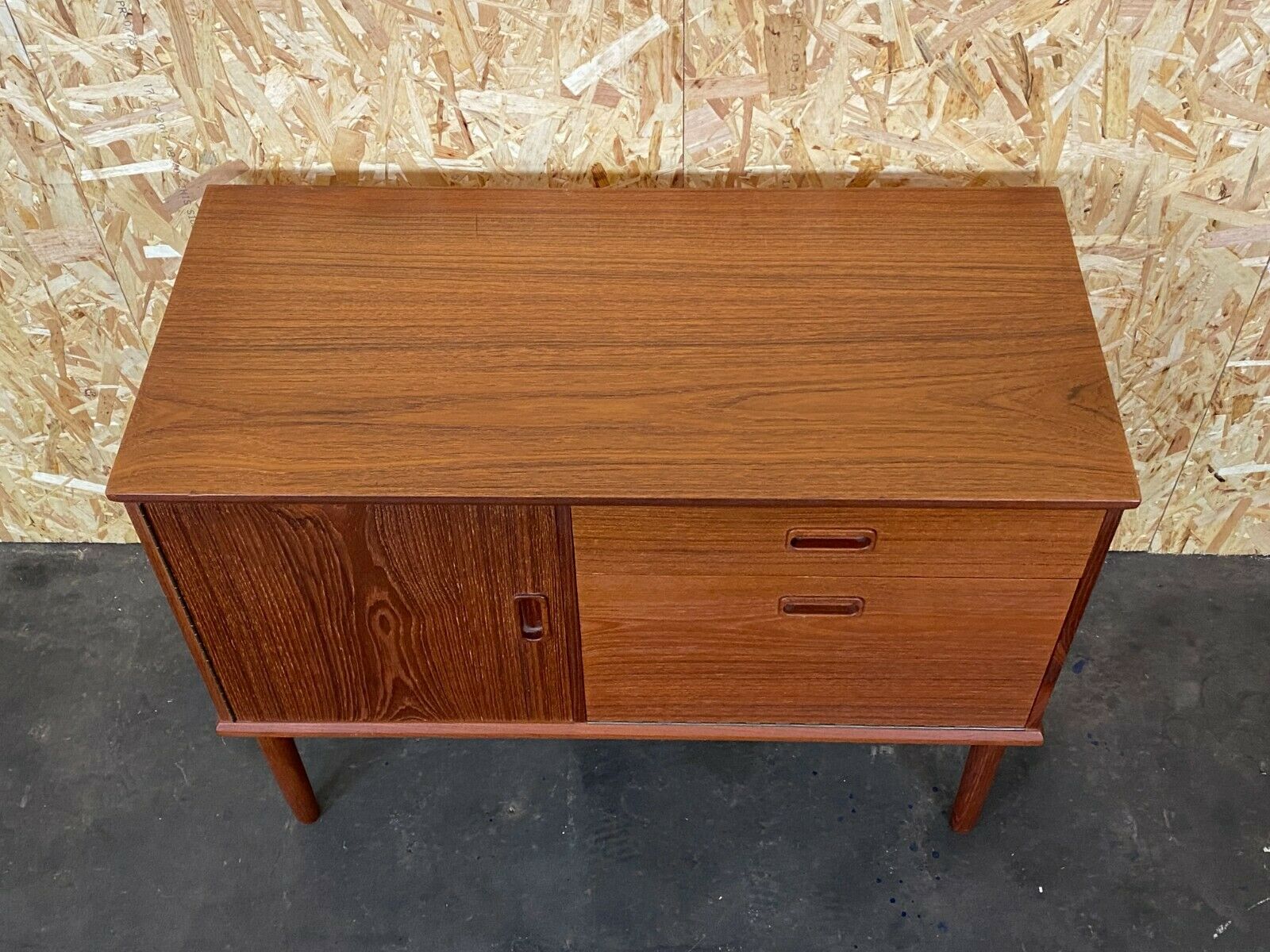 60s 70s teak sideboard Credenza cabinet Danish Modern Design Denmark 70s