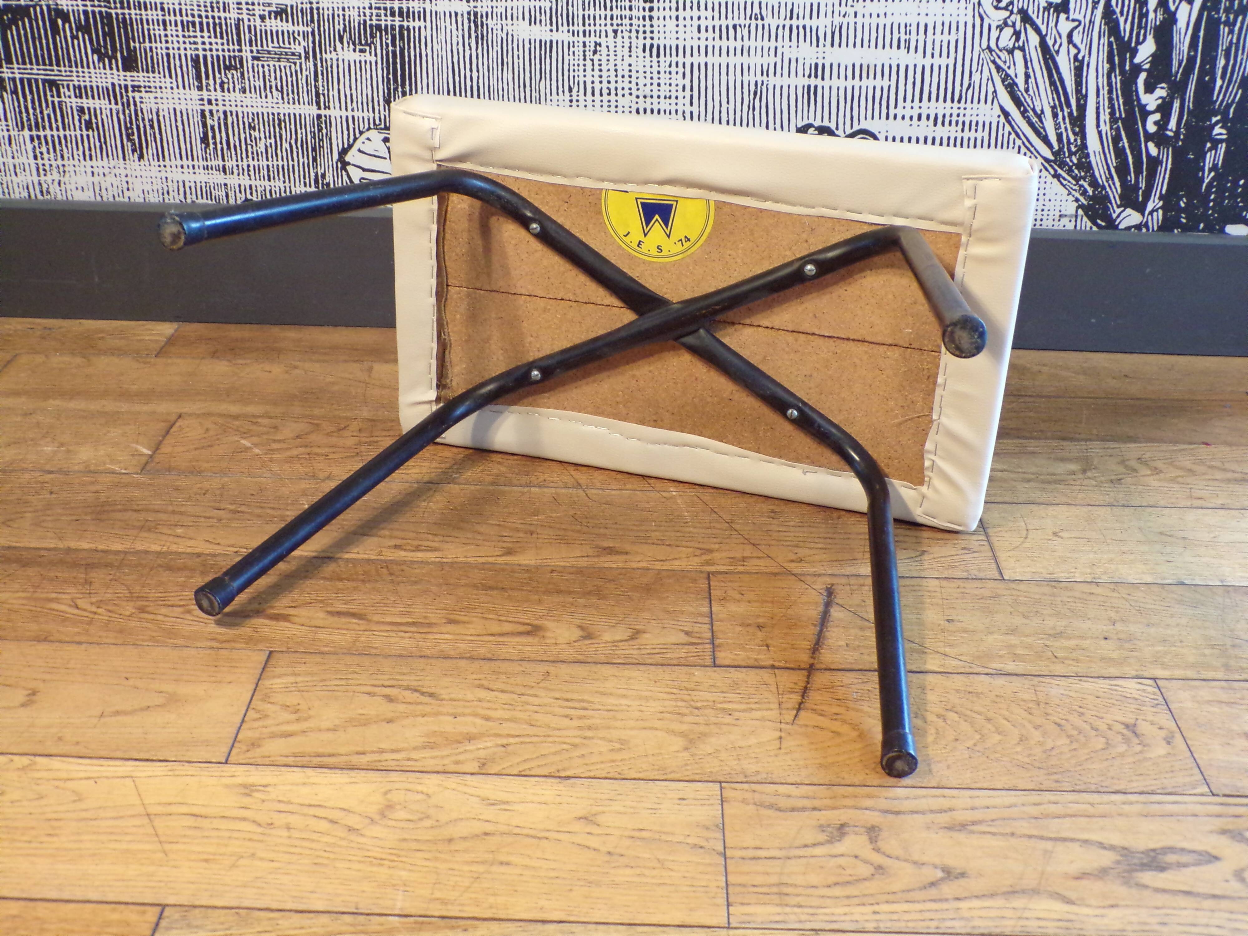 Tabouret taureau par Pierre Guariche pour Meurop