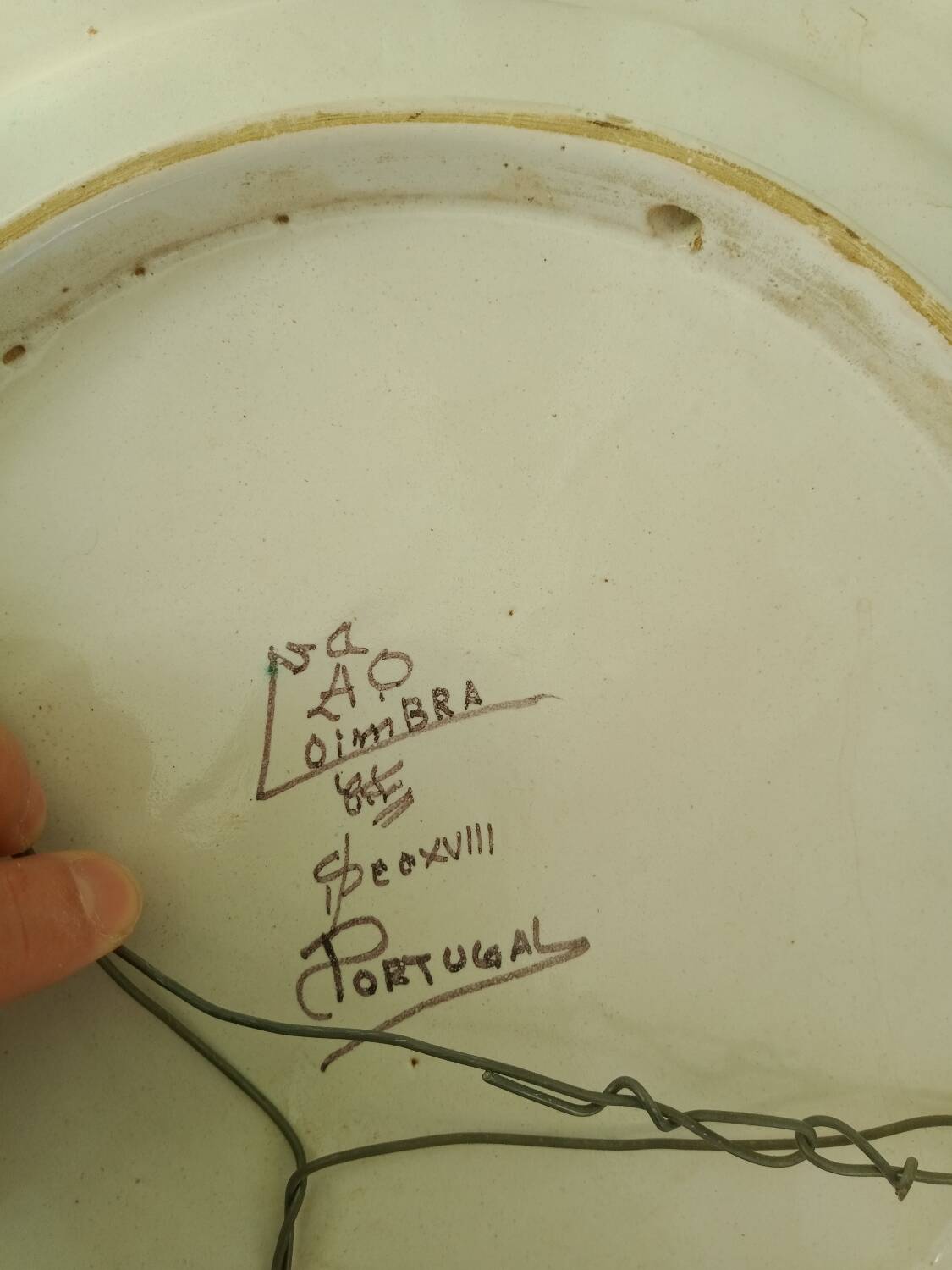 Decorative earthenware dish