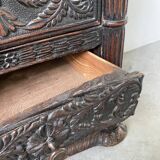Commode XIXème pin noirci sculpté