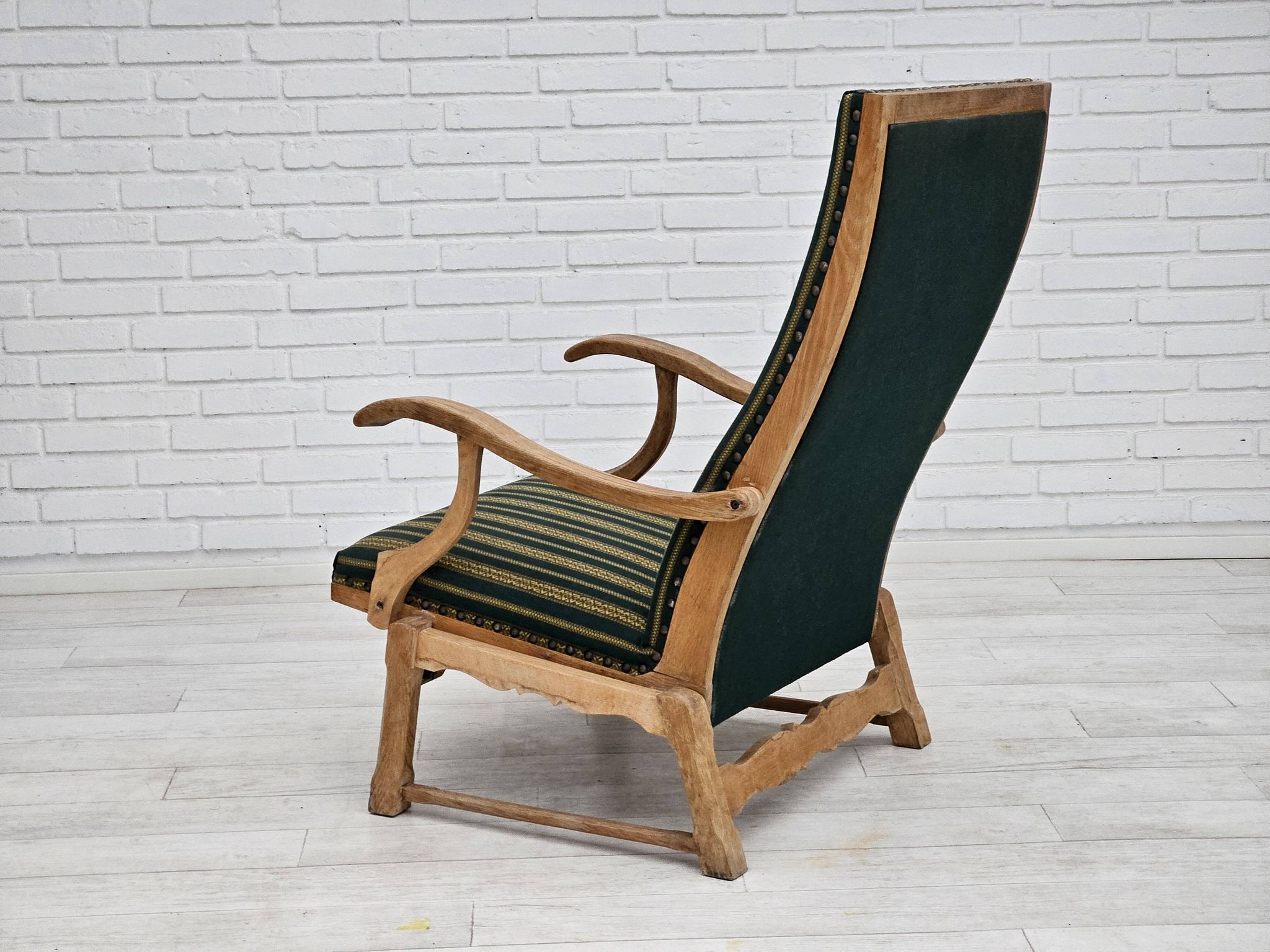 Chaise à bascule danoise à dossier haut, très bon état d'origine.