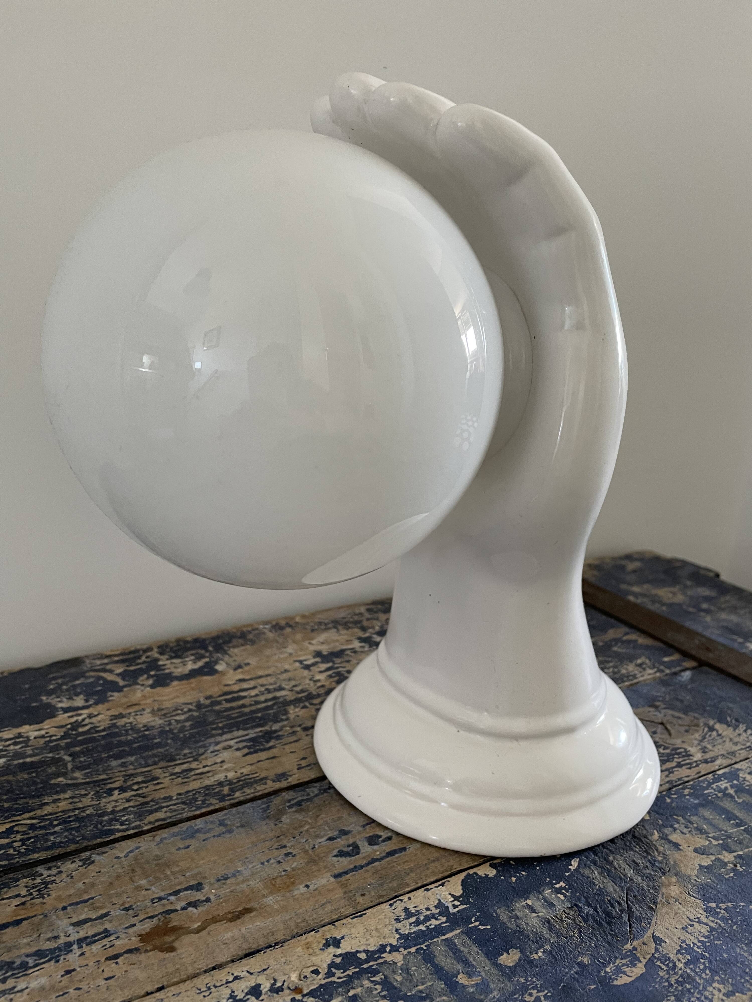 Vintage hand-shaped wall lamp in white ceramic
