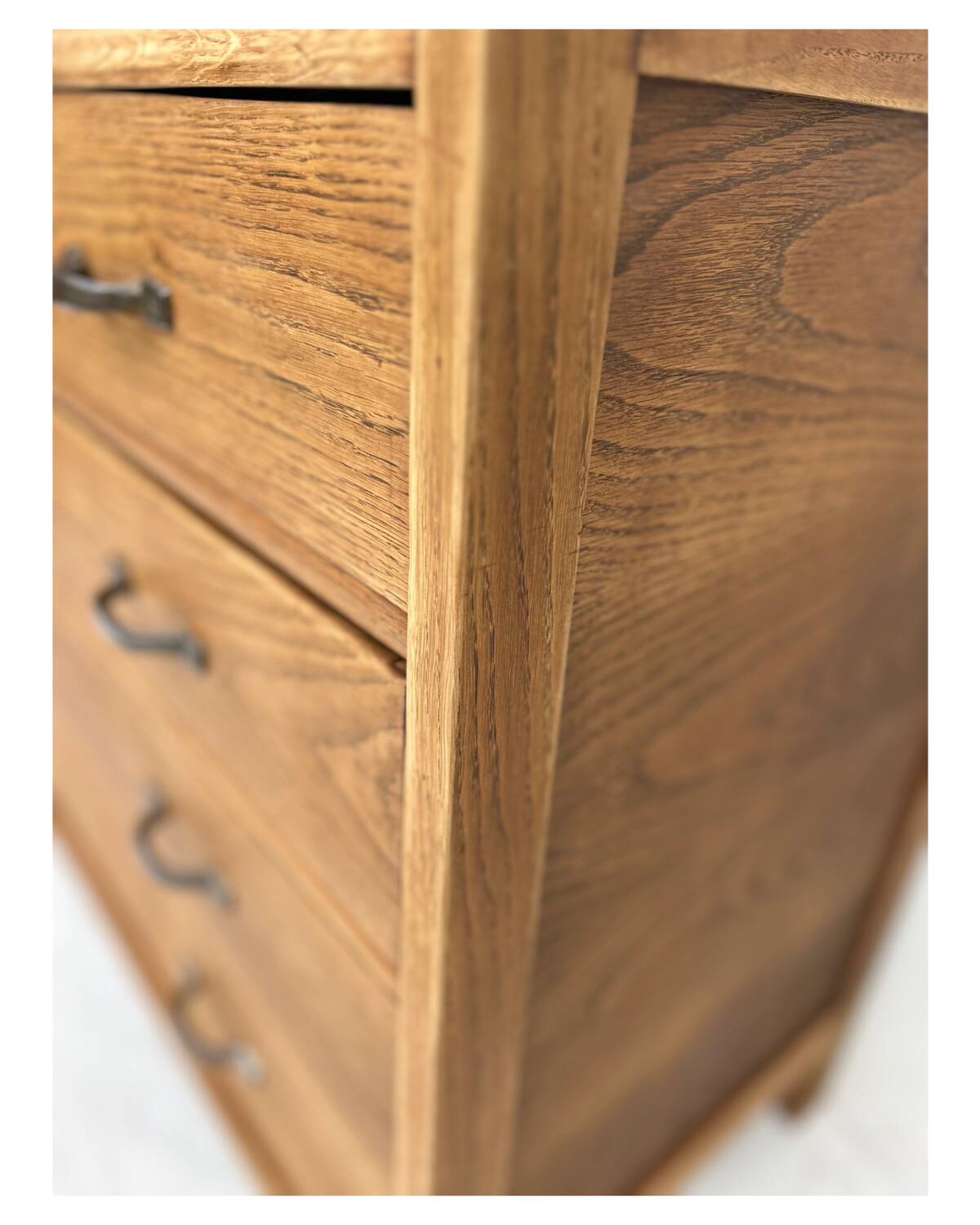 Commode vintage
