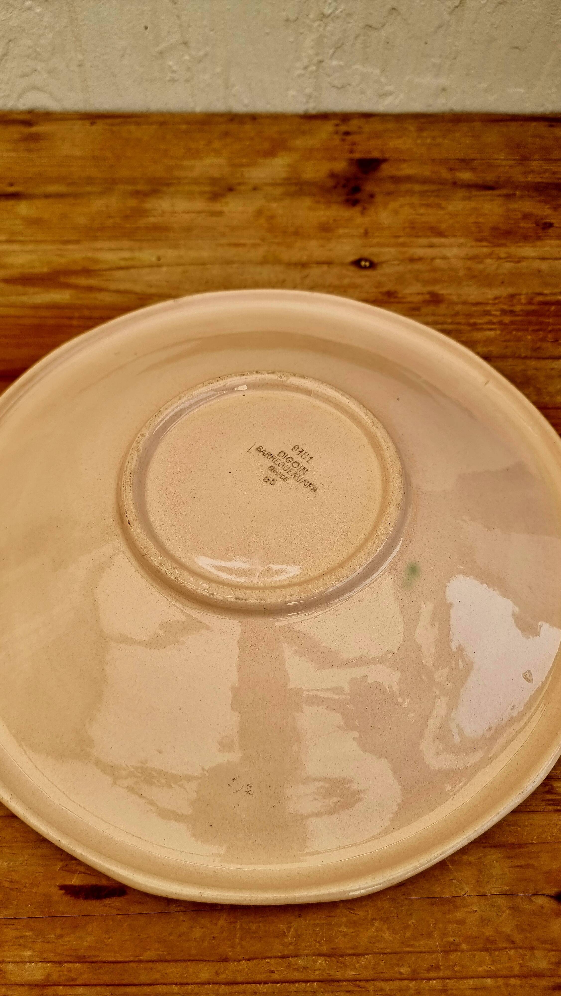Digoin Sarreguemines pedestal dish model 9181