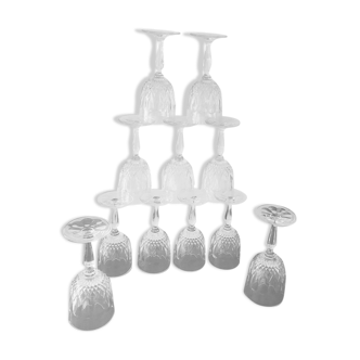 Lot of stemmed glass