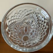 Chiseled glass vase