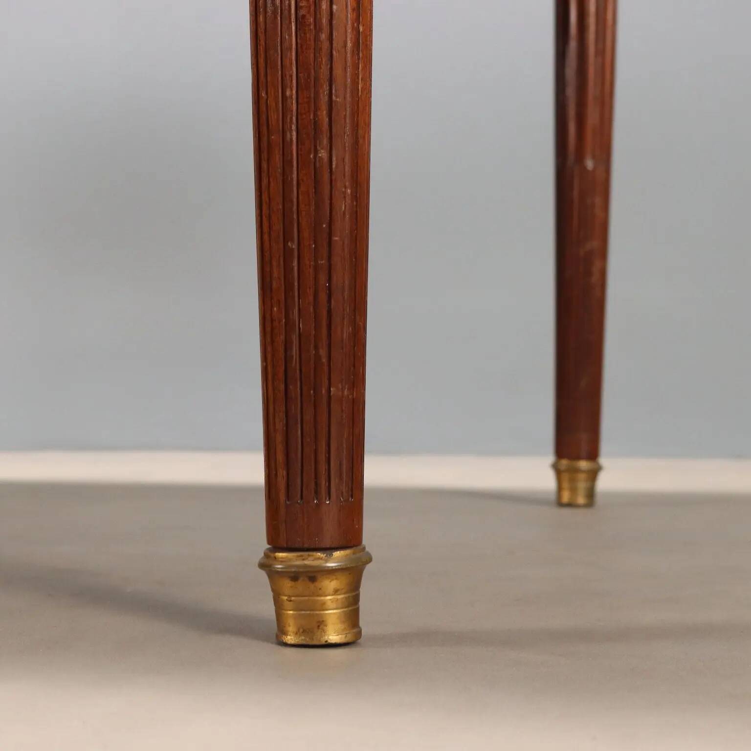 Antique mahogany table with gilded bronze and glass, United Kingdom 1900s