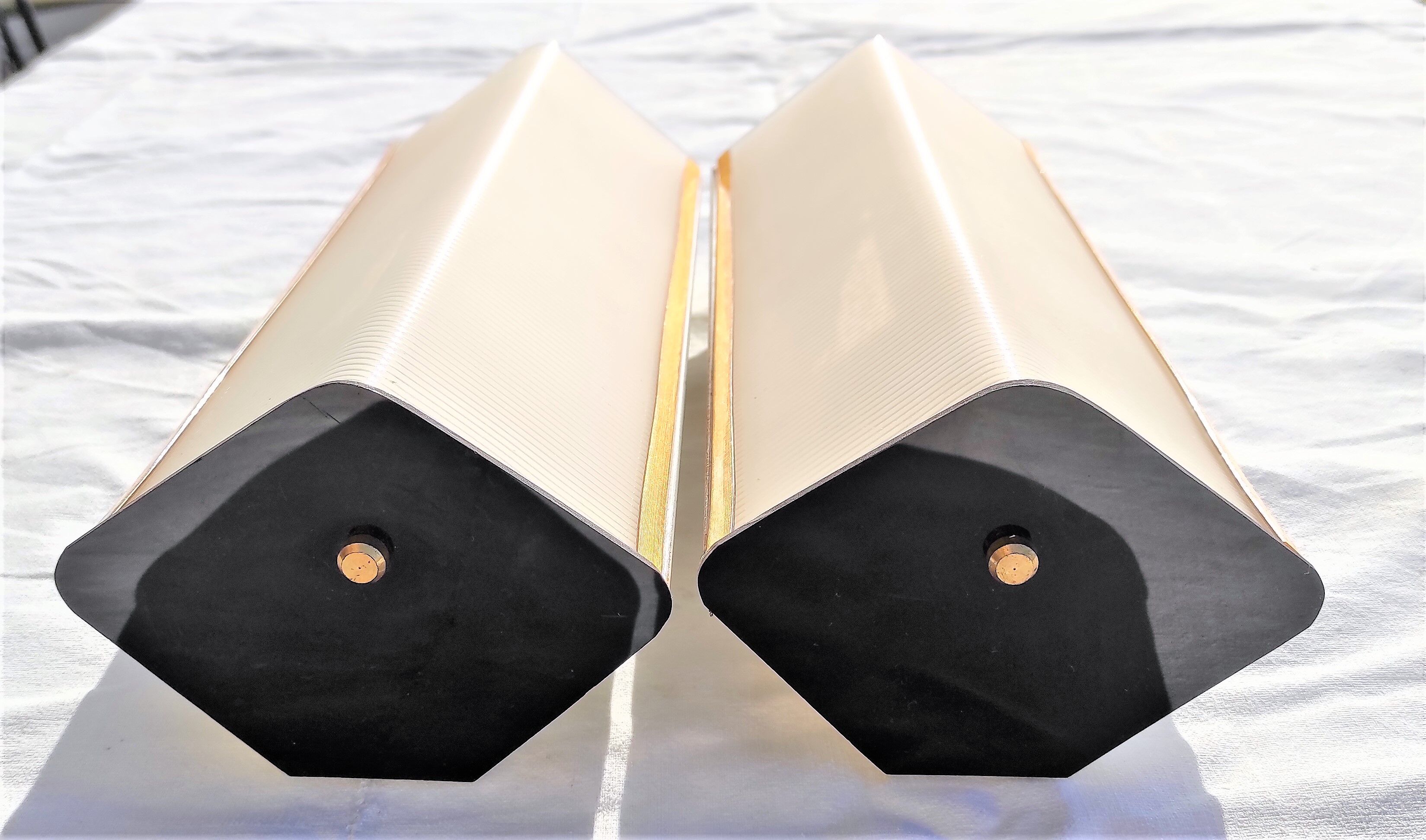 Perspex angle sconces and white lacquered metal with double lamp 1 pair