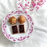 Cake stand | EPIAG | pink/purple ribbons/bows and garlands