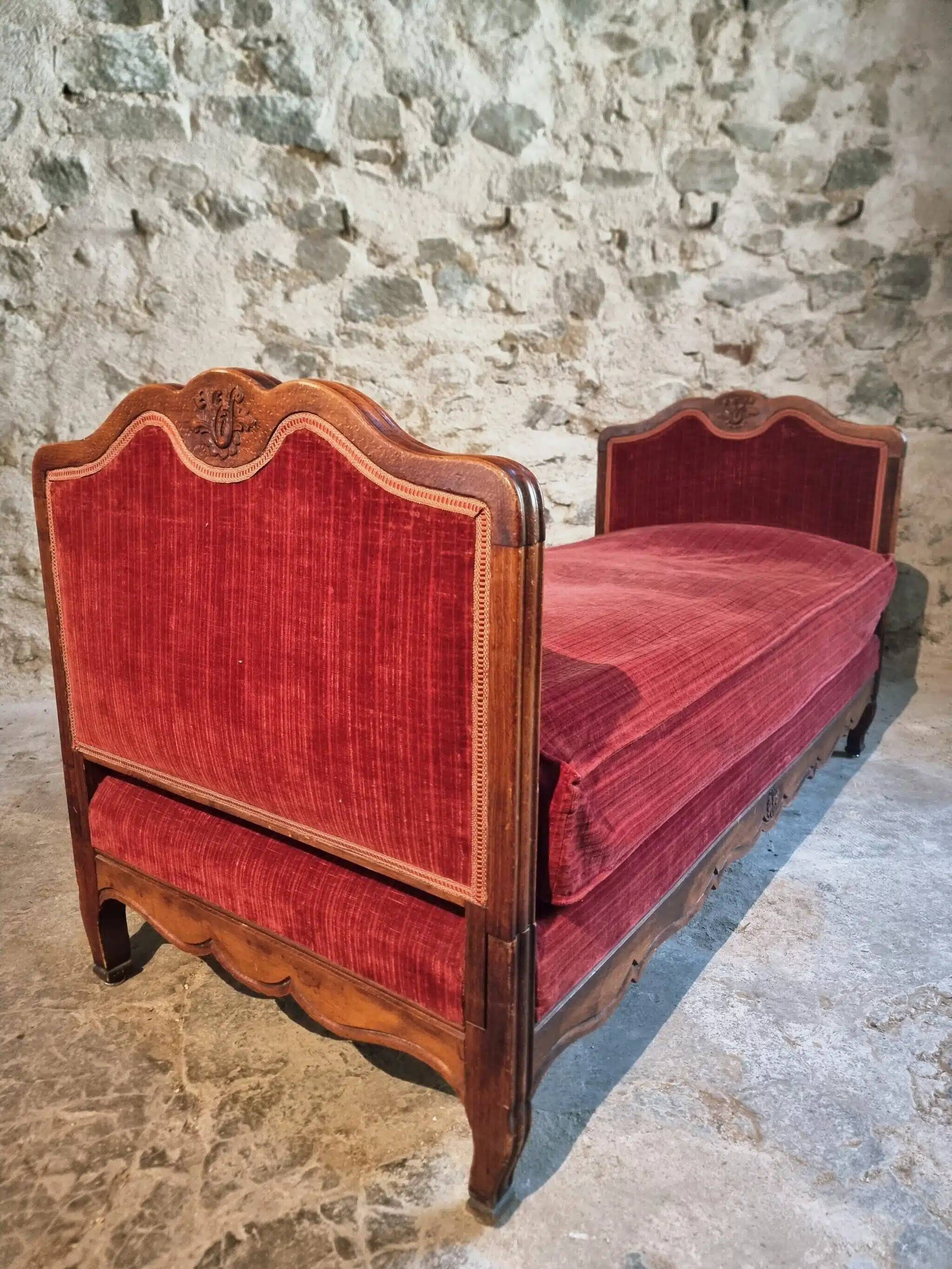 Antique French Louis XV style daybed – single bed – adjustable leg – beech frame – circa 1880–1920