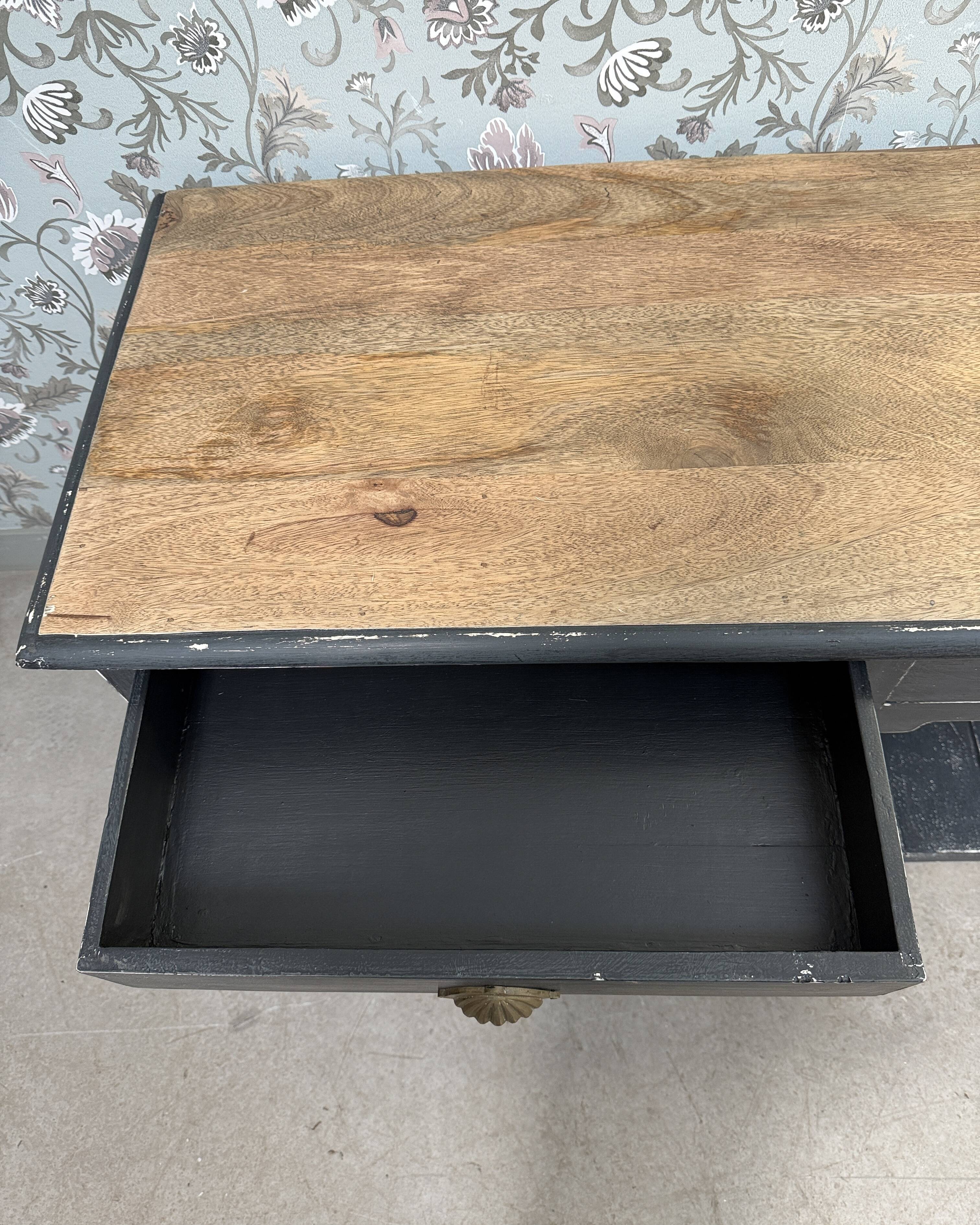 Large patinated draper's table (renovated)