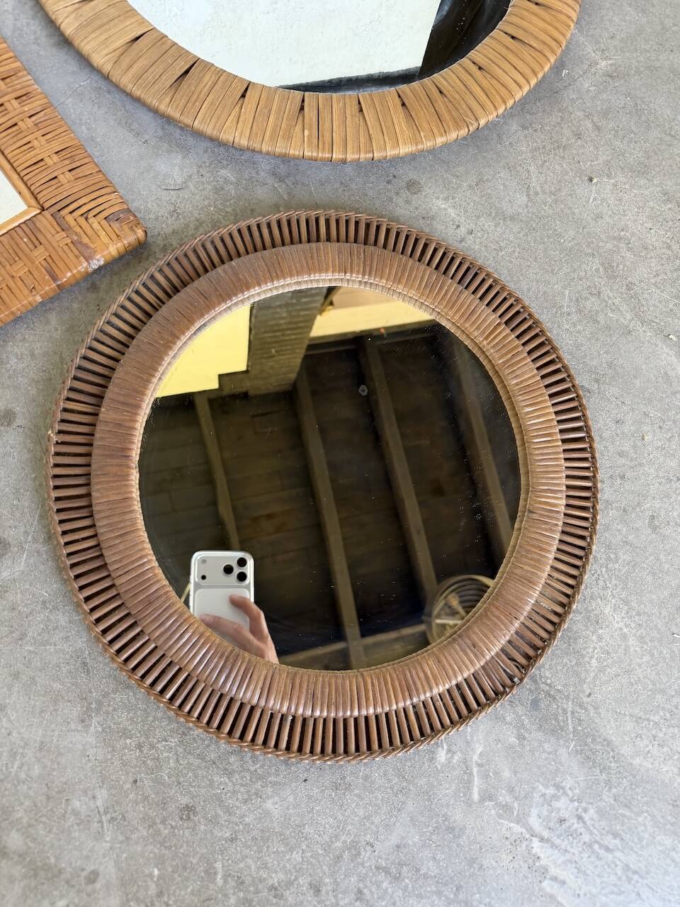 Trio de miroirs osier tressée années 50