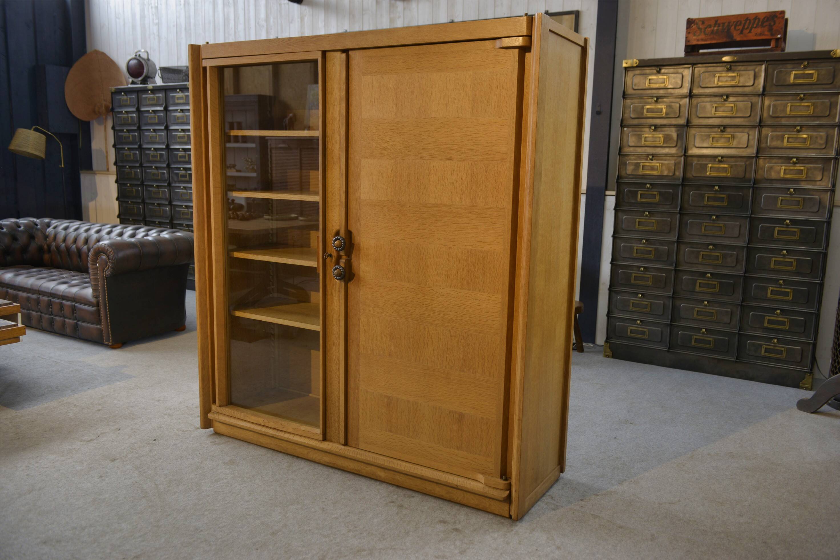 Display cabinet by Guillerme et Chambron and Danikowski for Your Home